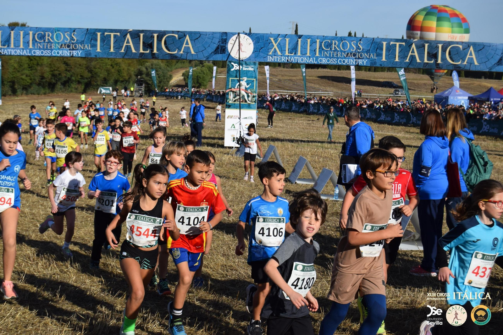 Búscate en las fotos del Cross de Itálica 2025 | 9