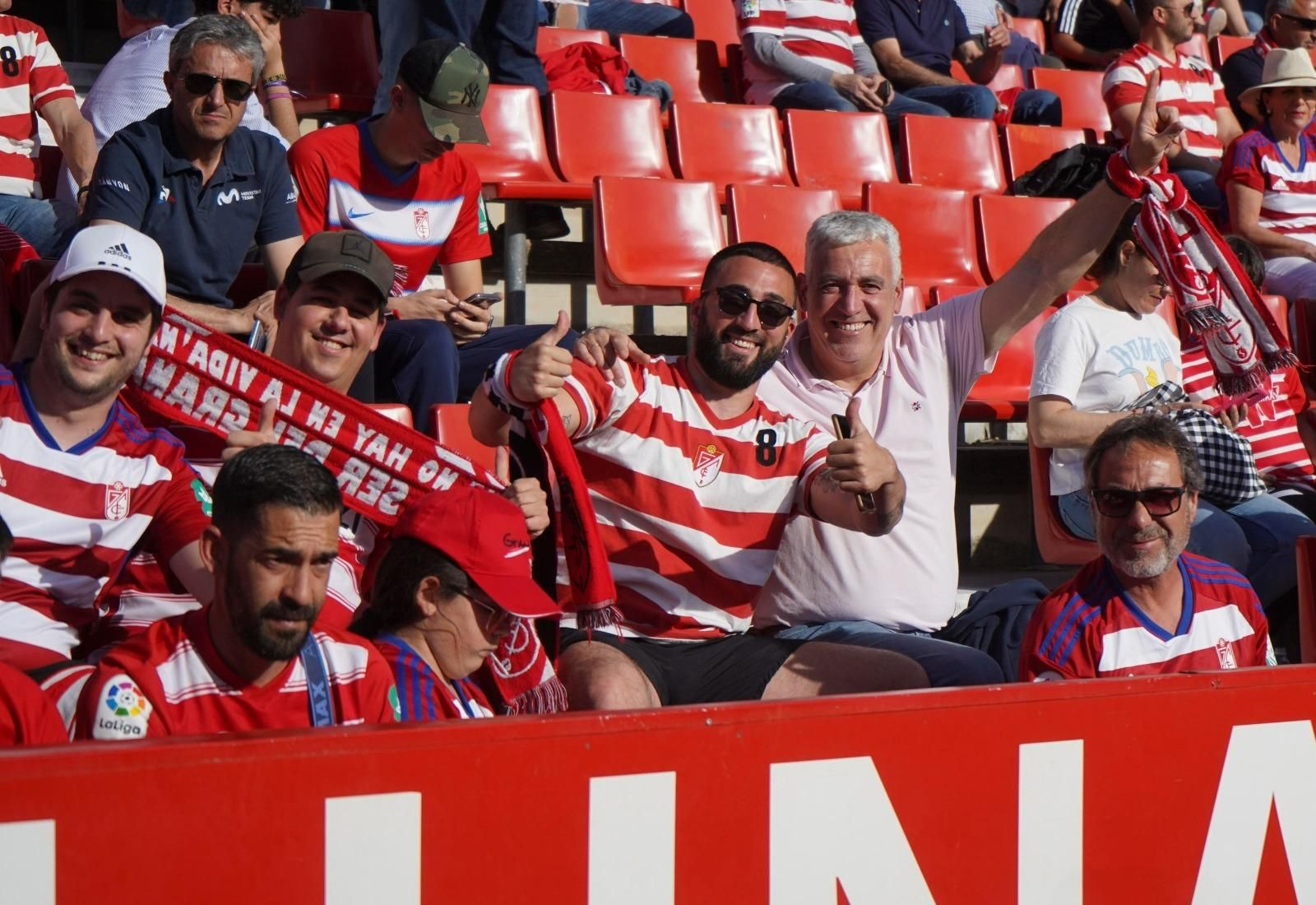 Encuéntrate en la grada en el Granada CF - Real Oviedo