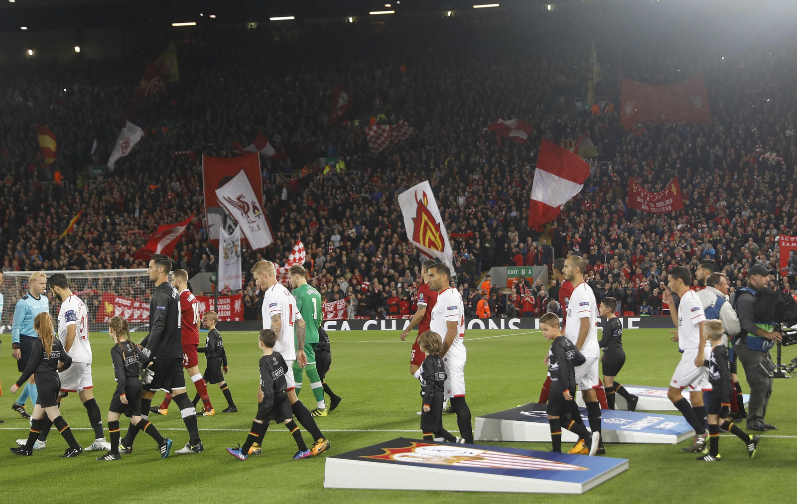 El LIverpool-Sevilla FC, en imágenes