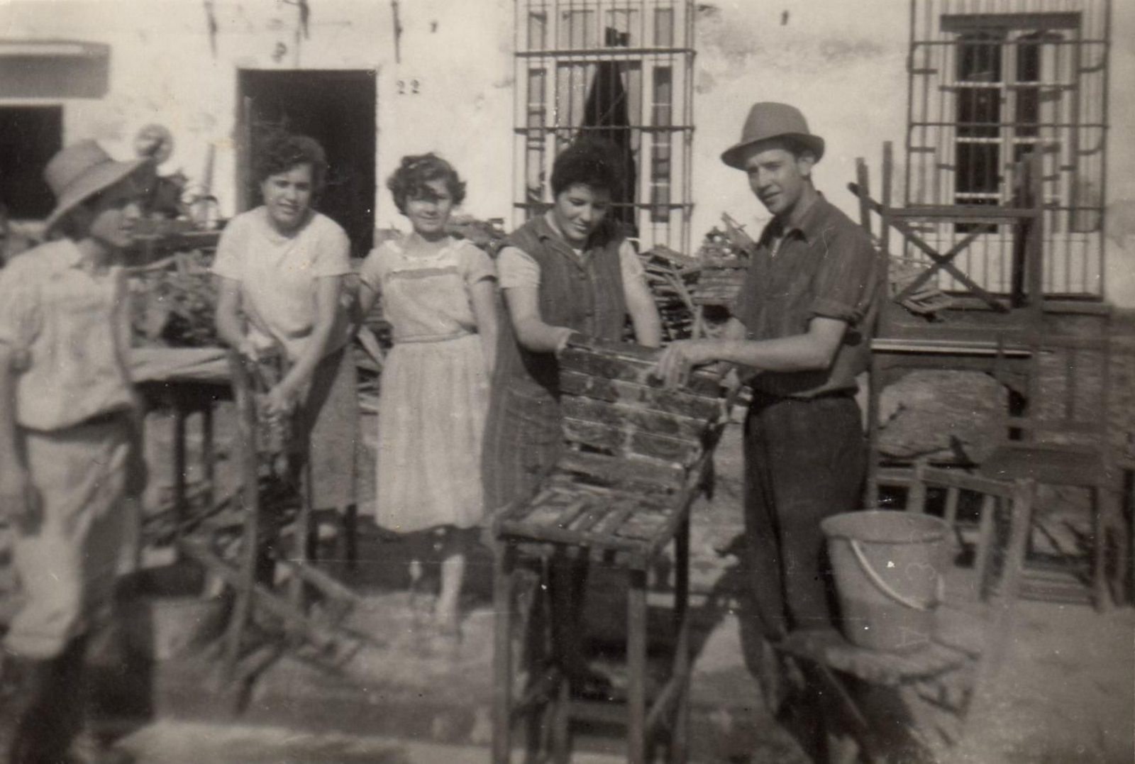 074. Diego Vela (Agustín Carmona Guilloto). Col. Bar el 22.JPG