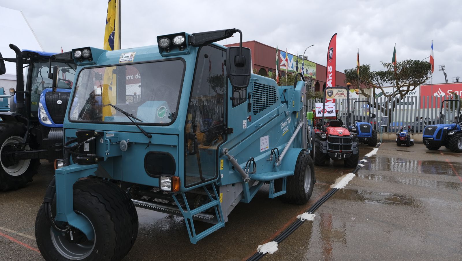 Imágenes del primer día de Expolevante Níjar.