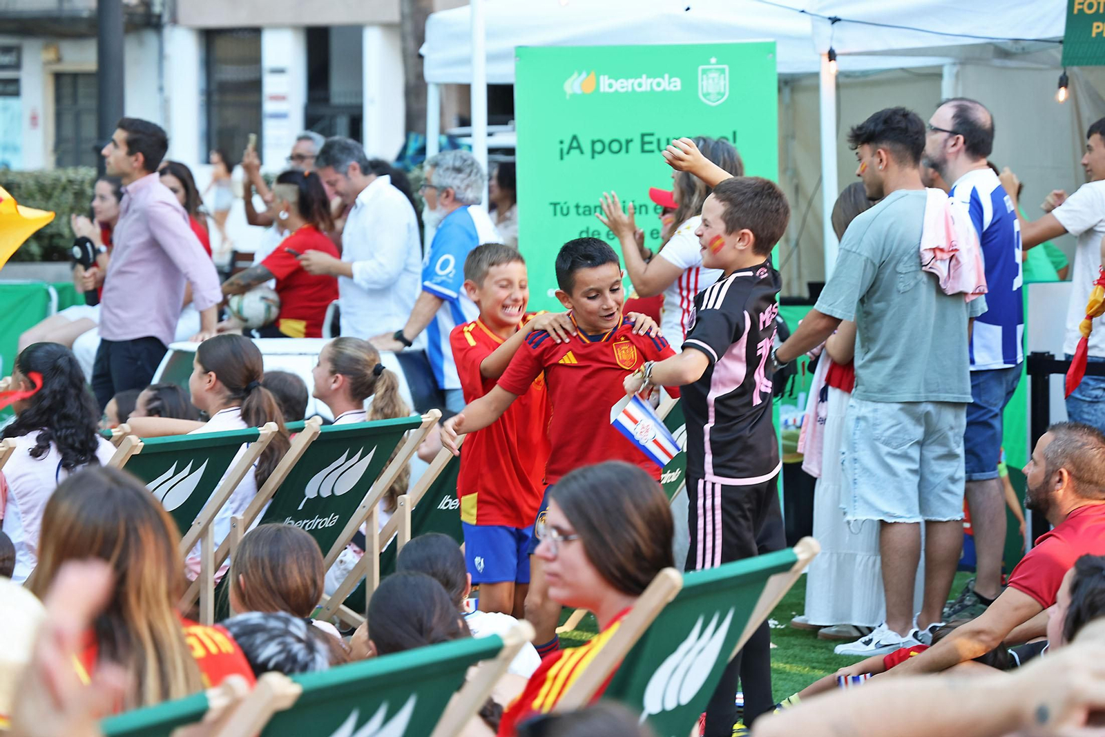 Imágenes de la Fan zone en Huelva de la Final de la Eurocopa entre Inglaterra y España Imágenes de la Fan zone en Huelva de la Final de la Eurocopa entre Inglaterra y España