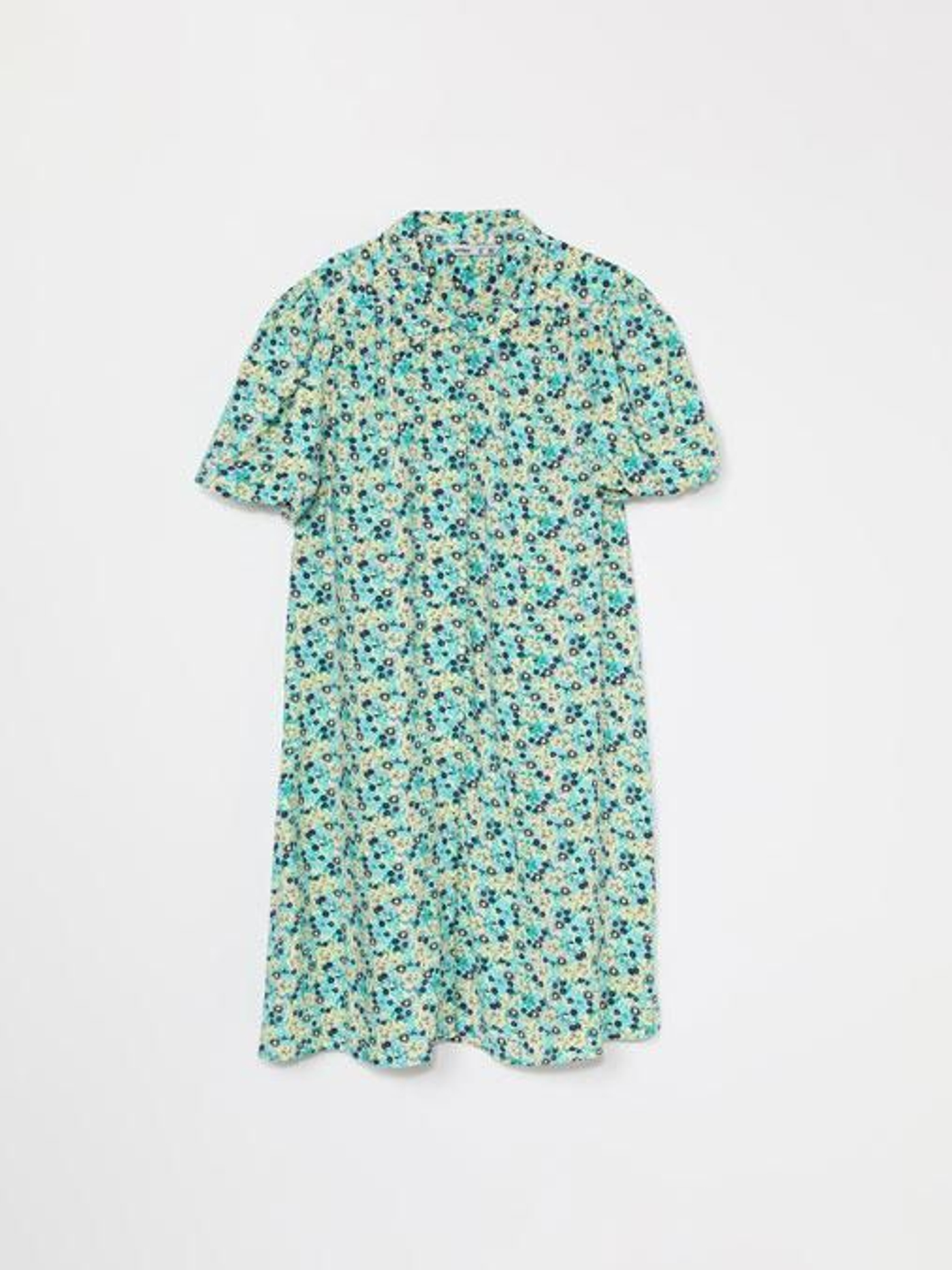 Vestido camisero con estampado de flores de Lefties.