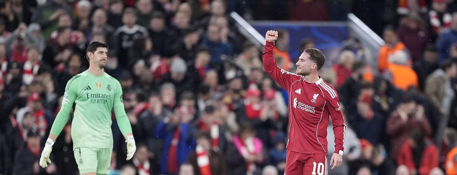 El goleador, Alexis Mac Allister, celebra el tanto ante la cara de resignación de Courtois. El goleador, Alexis Mac Allister, celebra el tanto ante la cara de resignación de Courtois.