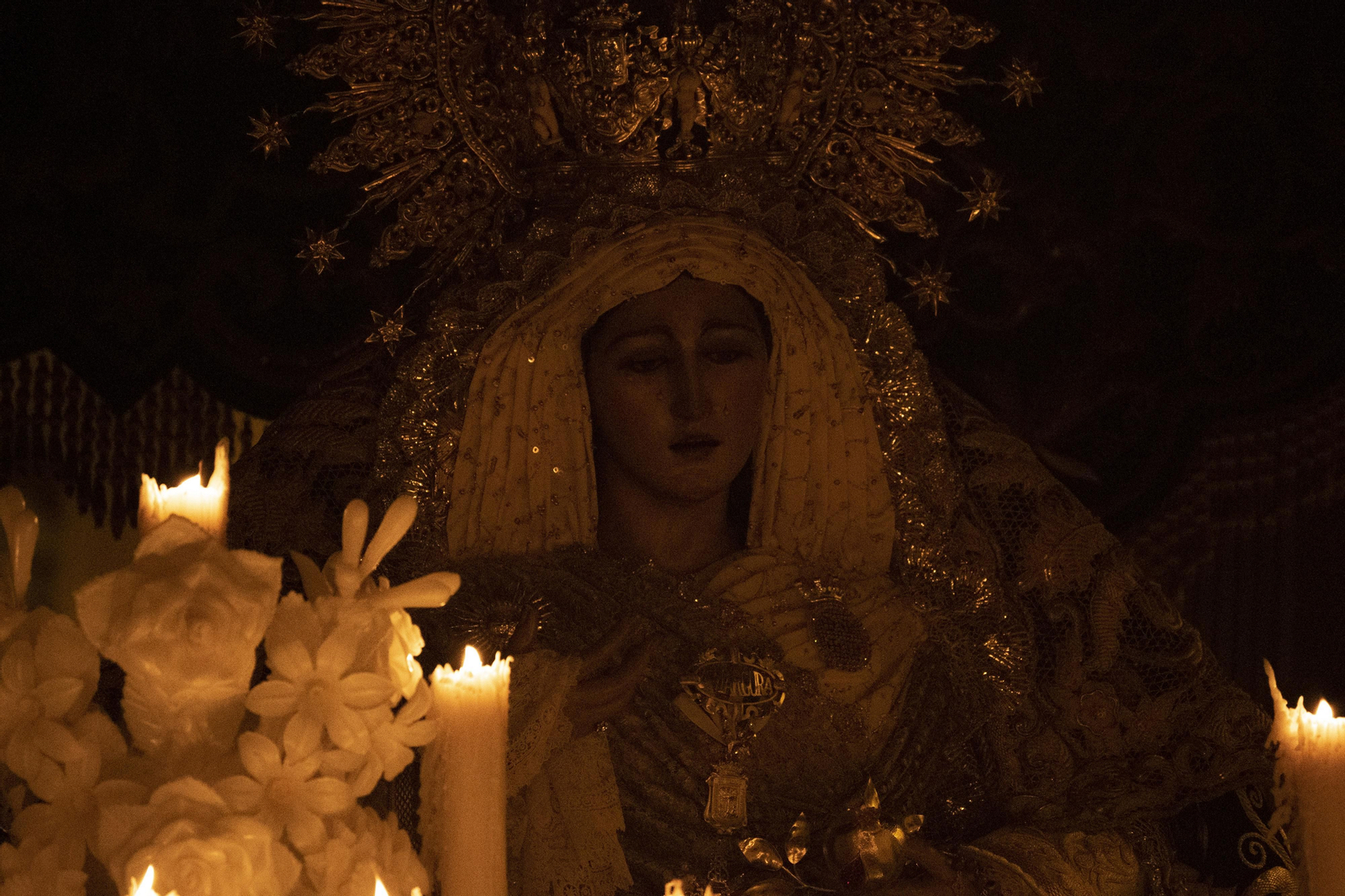 Las mejores imágenes de la procesión de la Amargura Coronada