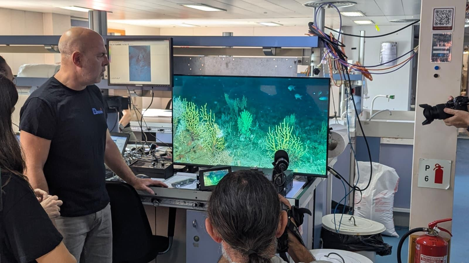 El buque del CSIC Sarmiento de Gamboa atraca en Almería en el marco del proyecto LIFE DREAM
