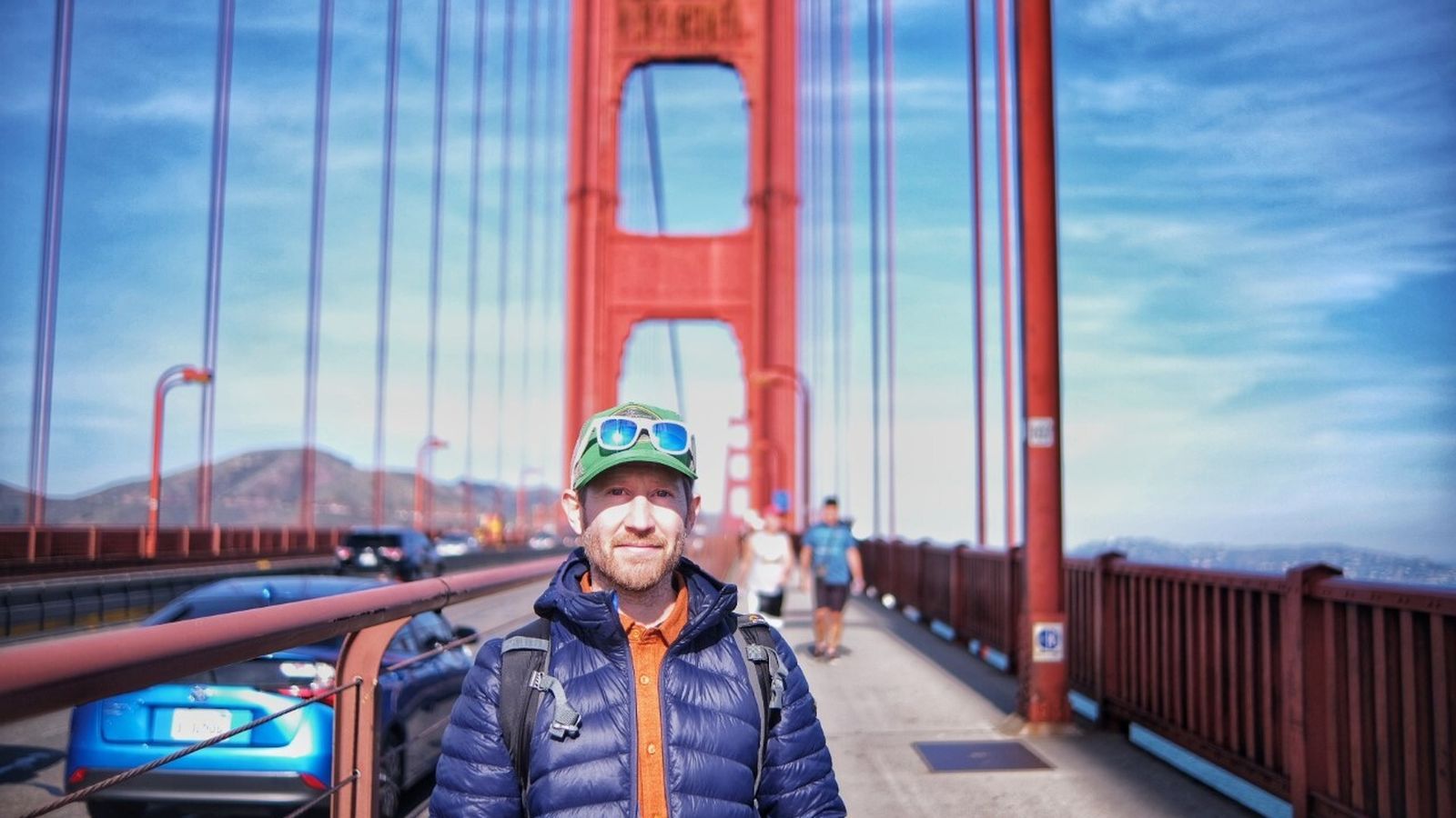 Hugo, en el Puente Golden Gate de San Francisco.