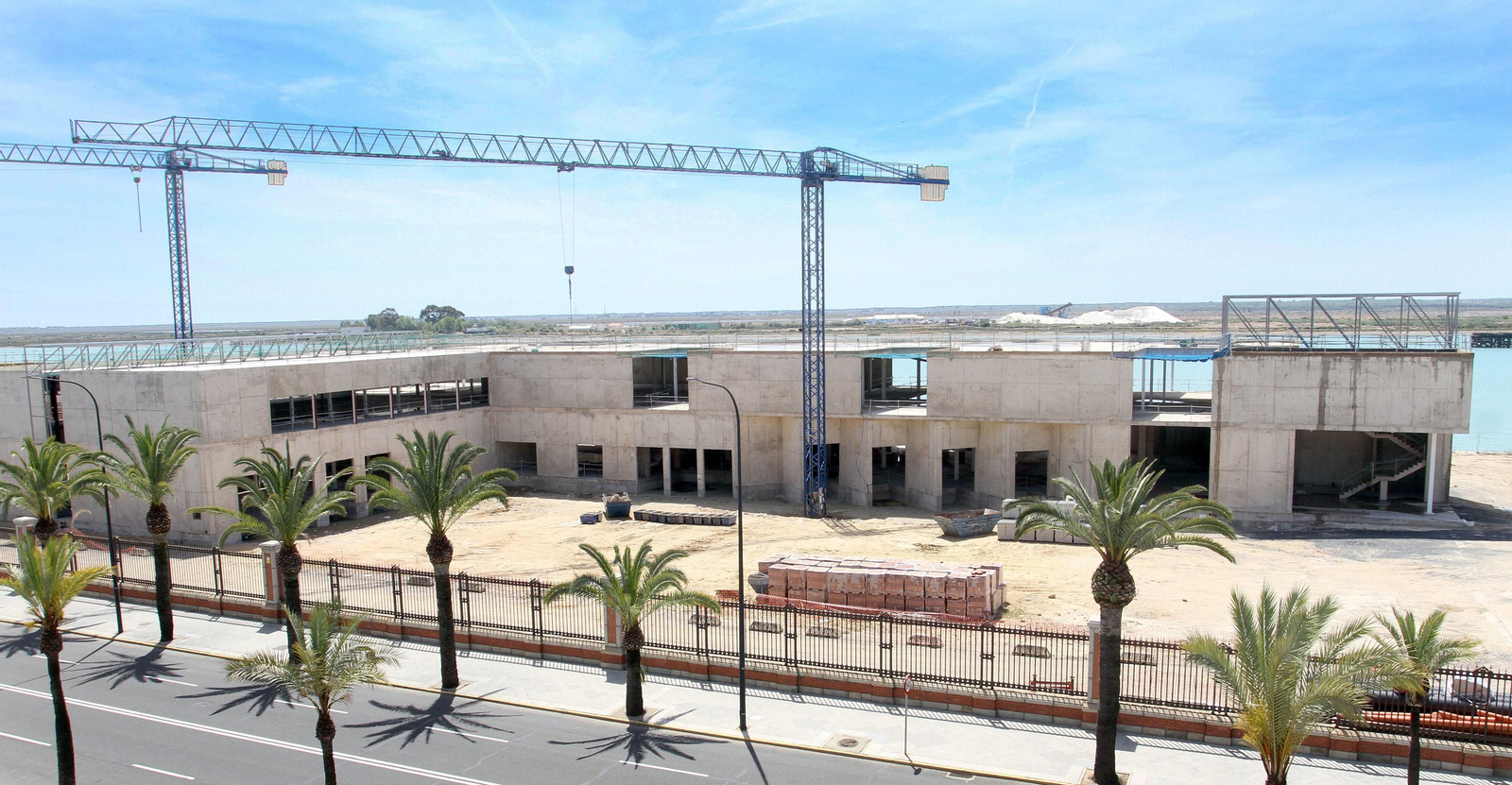 Las obras del edificio de la lonja pesquera, en imágenes