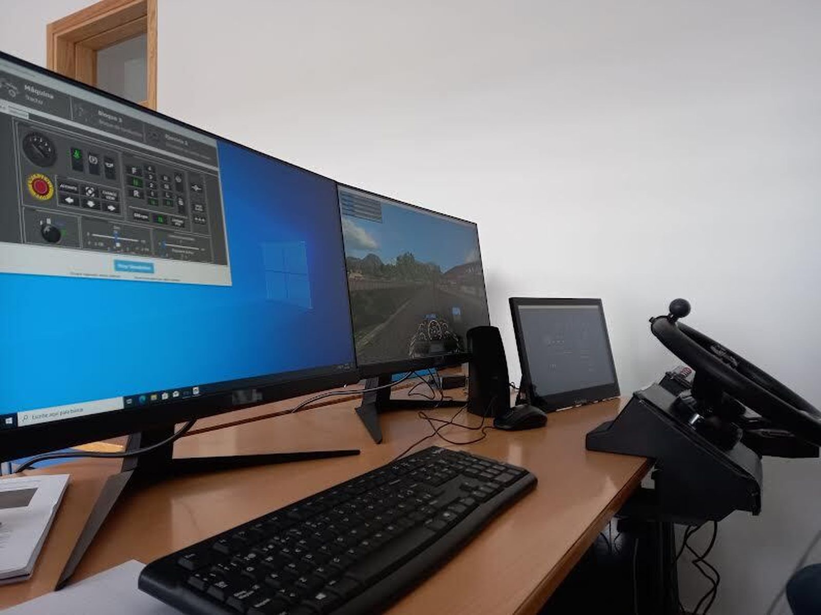 Simulador de tractor agrícola avanzado en el IES San Isidro  de Níjar