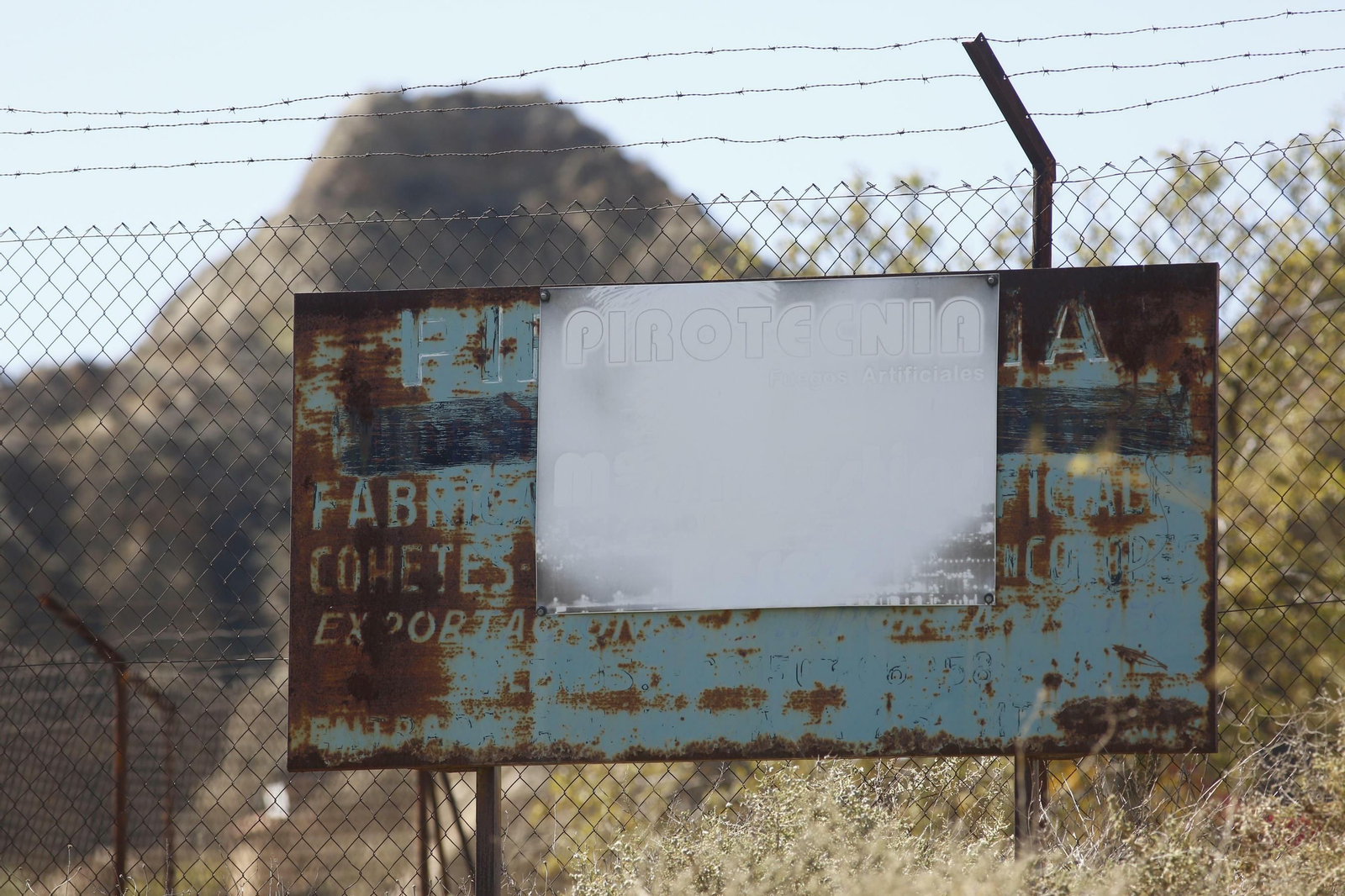 Imágenes tras la explosión de la pirotecnia de Guadix