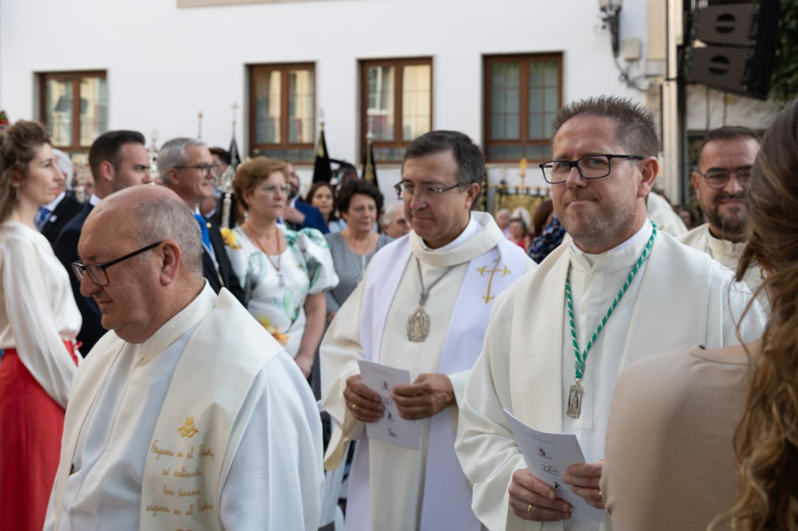 Santa Ana, patrona de Torredelcampo, recibe el bastón de mando como Alcaldesa Perpetua.