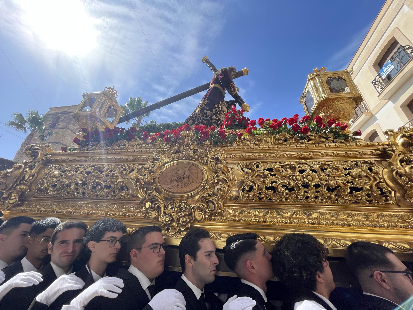 Las imágenes de la Subida de Jesús y la procesión del Viernes Santo por la mañana en Vera