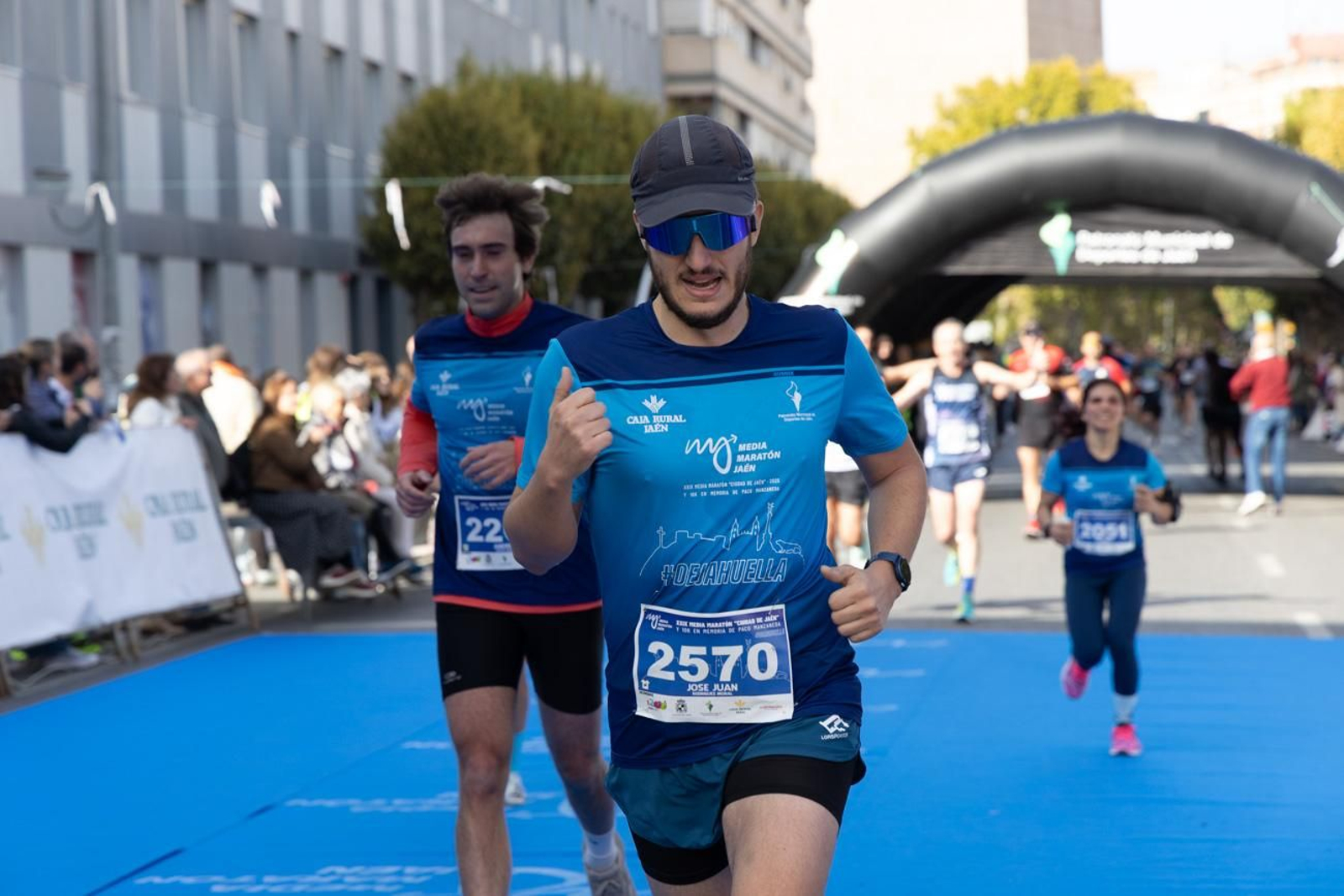 En imágenes: multitudinaria e histórica XXIX Media Maratón 'Ciudad de Jaén' y 10k en memoria de Paco Manzaneda
