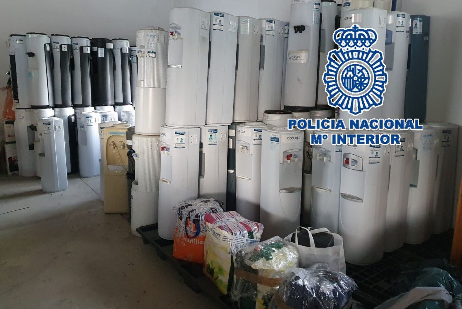 Máquinas dispensadoras de agua robadas