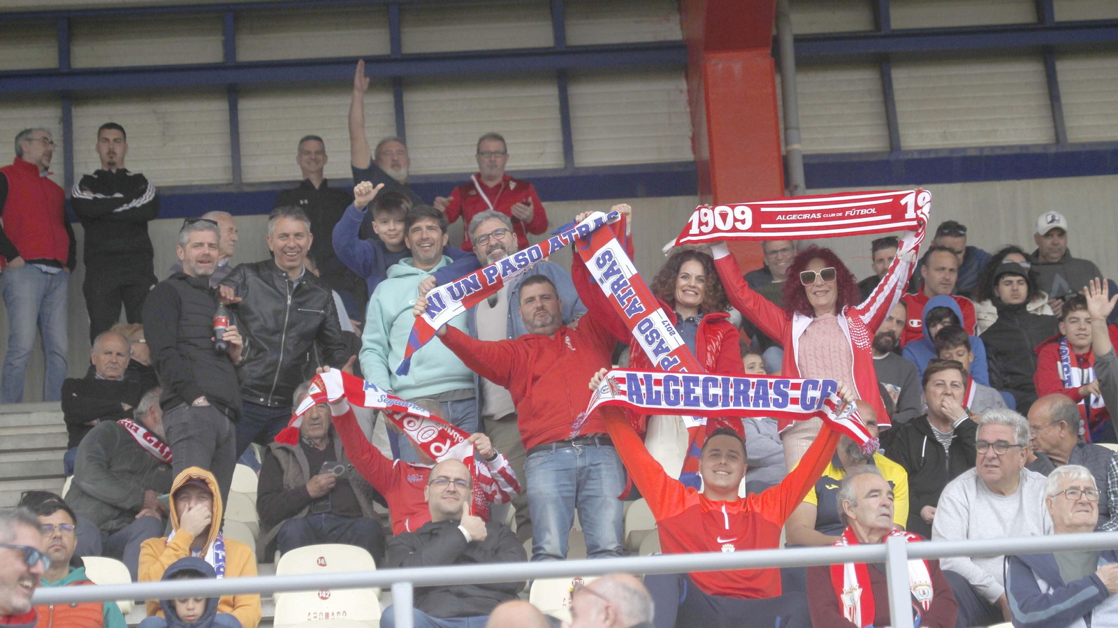 Búscate en el Algeciras CF  - Linares de Primera Federación