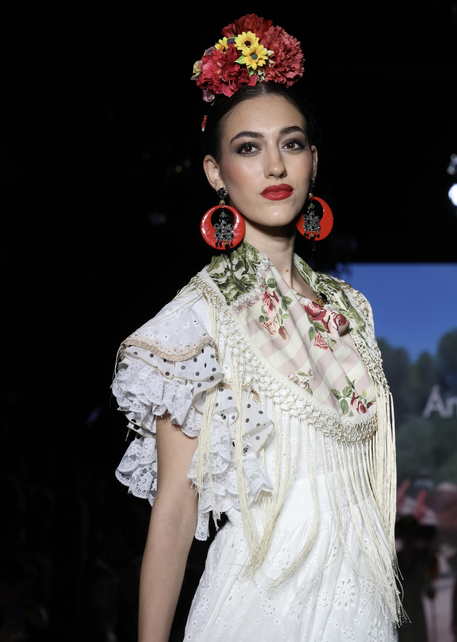 Desfile de la Hermandad del Rocío de Sevilla en We Love Flamenco 2025, todas las fotos