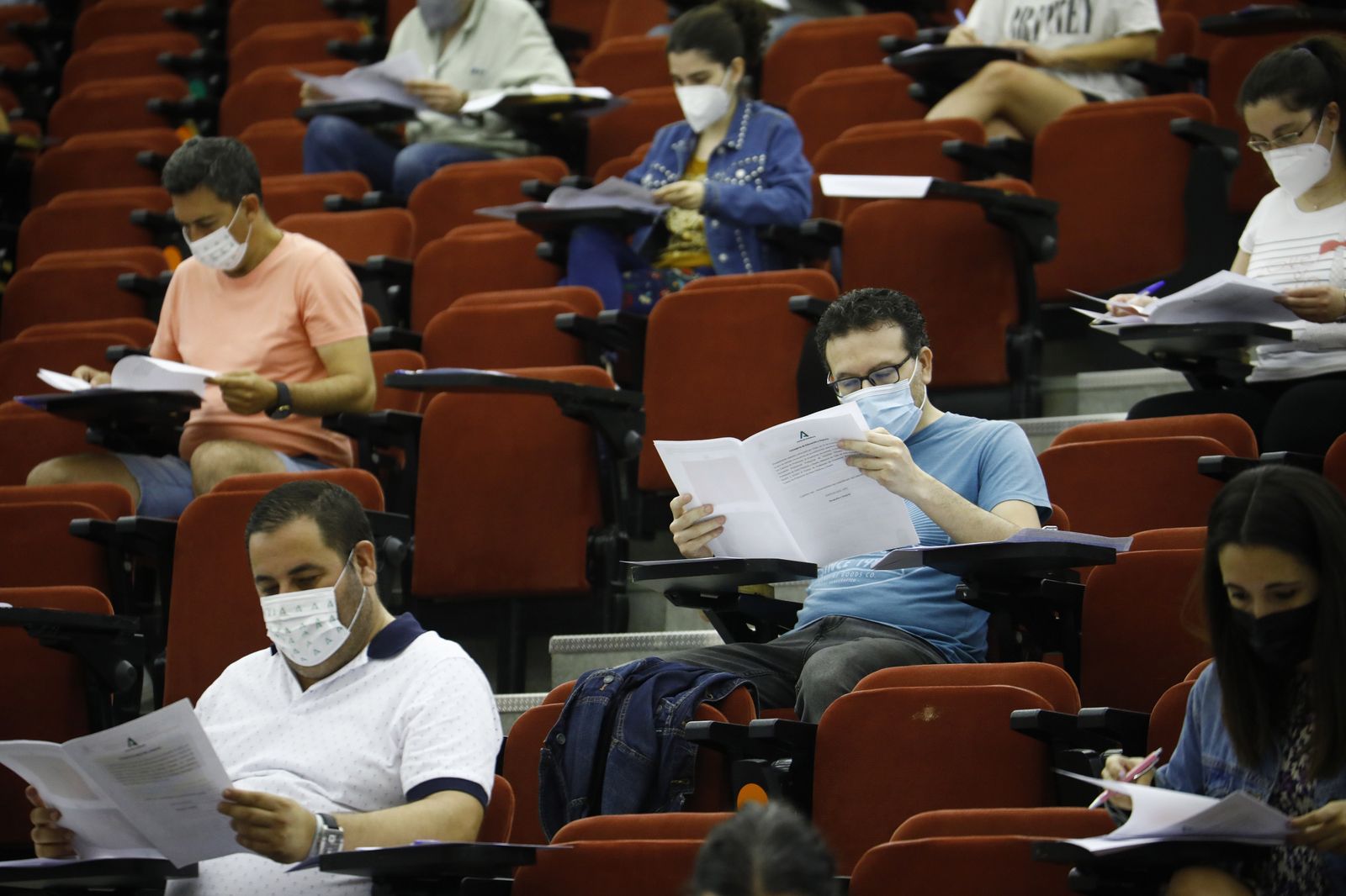 Las oposiciones de Secundaria en Córdoba, en imágenes