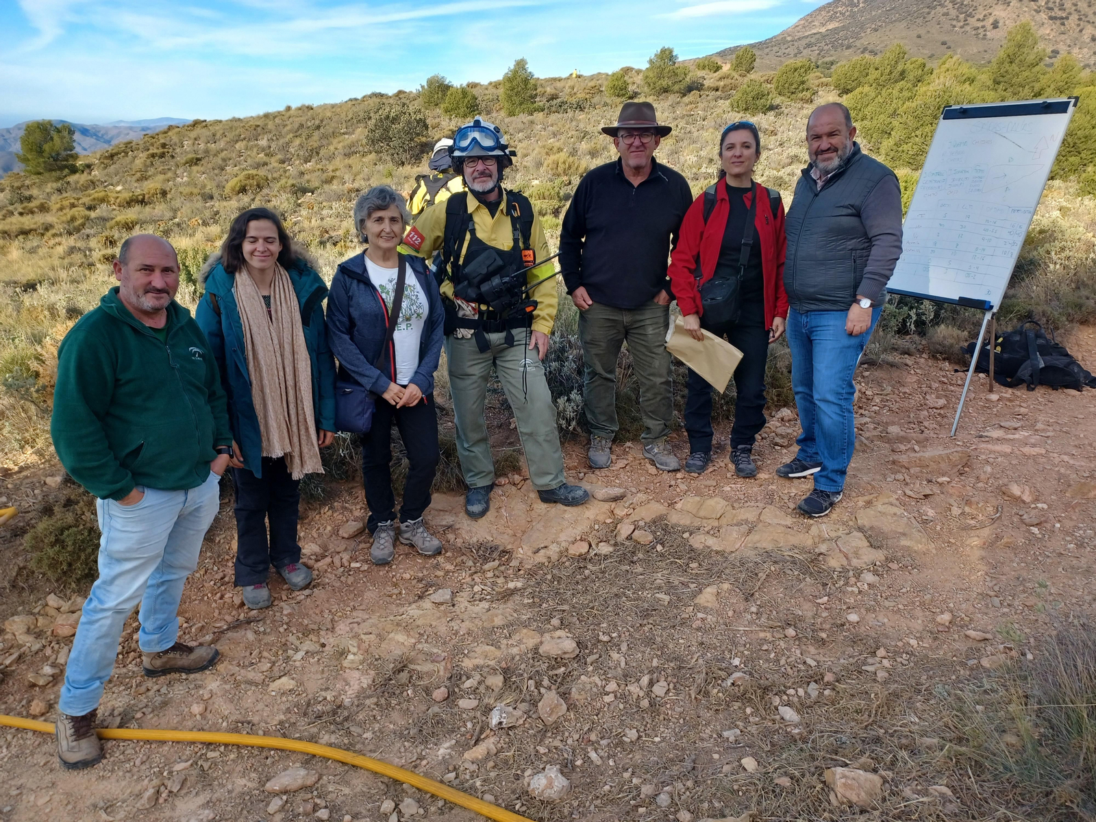 Quema prescrita del Infoca en Cortijo Clavero de Dalías