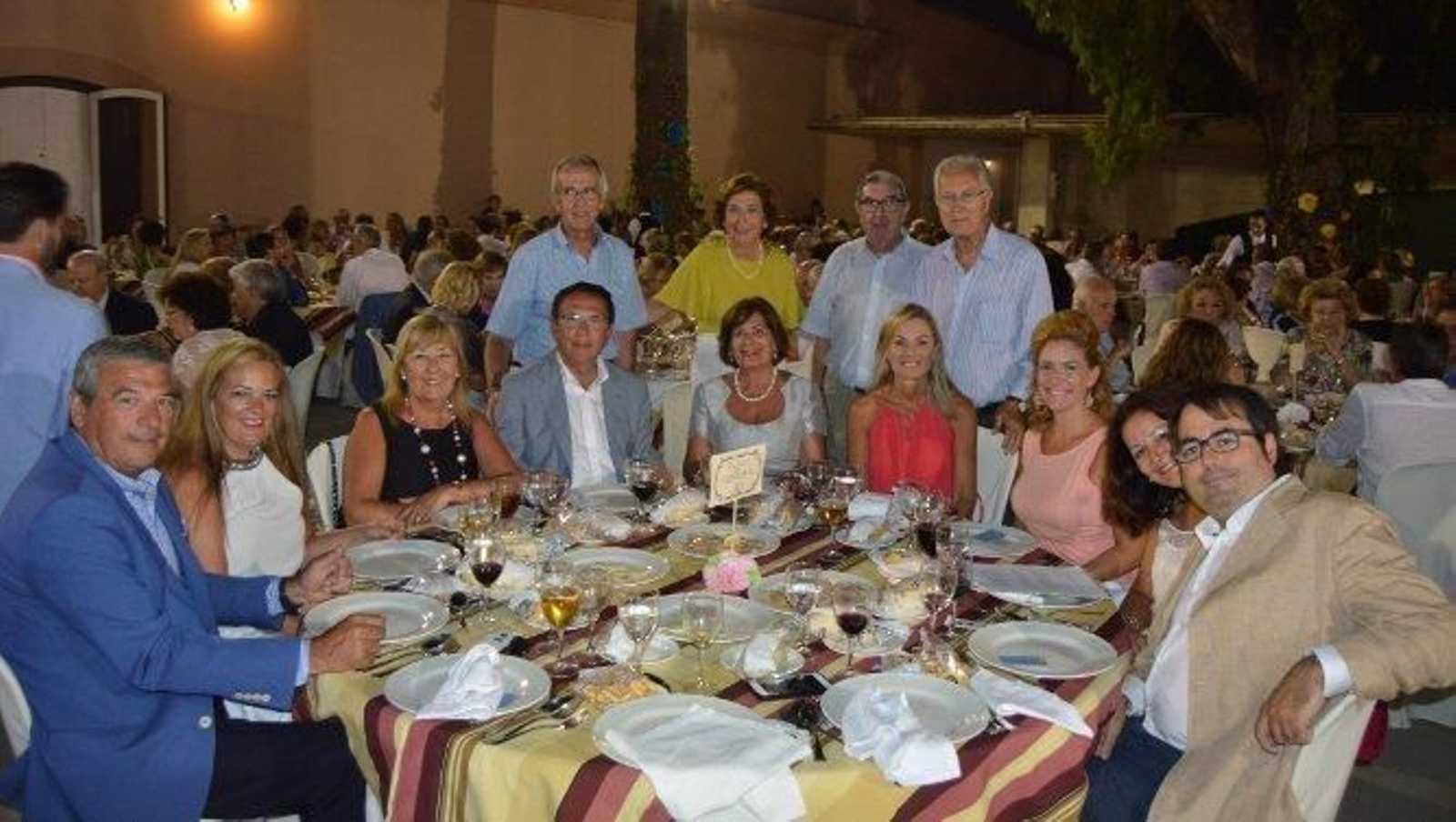 Jerónimo Palacios, Eugenia Barrios, Lola Carrero, Luis Núñez, Jero Galiano, Pepe Ruiz, Ely González, Manolo Cerezo, Isa Mora, Lola Macías, Luis Vivancos, Luis García Gil y Carmen Paúl.