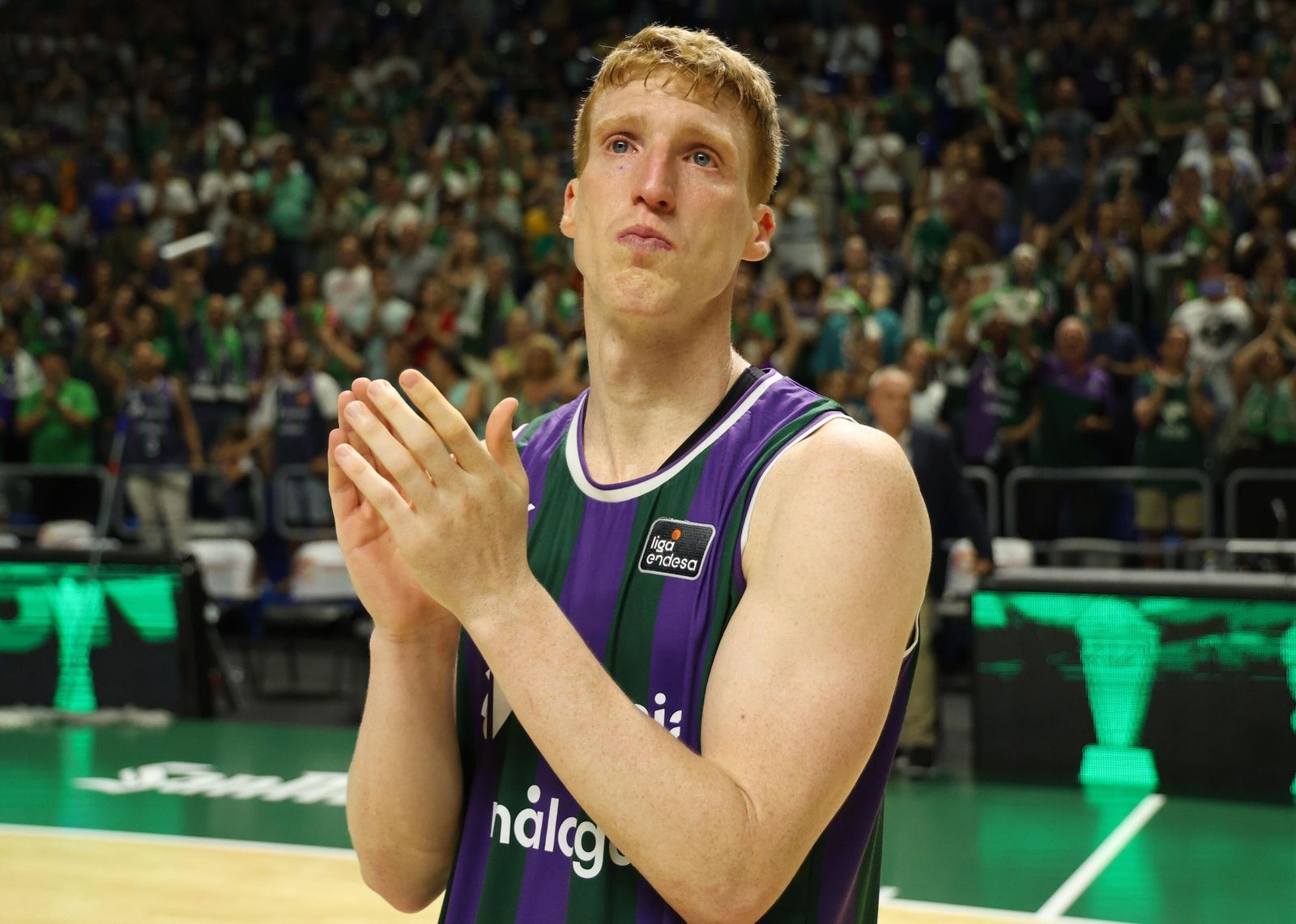 Piel de gallina con el adiós del Carpena al Unicaja