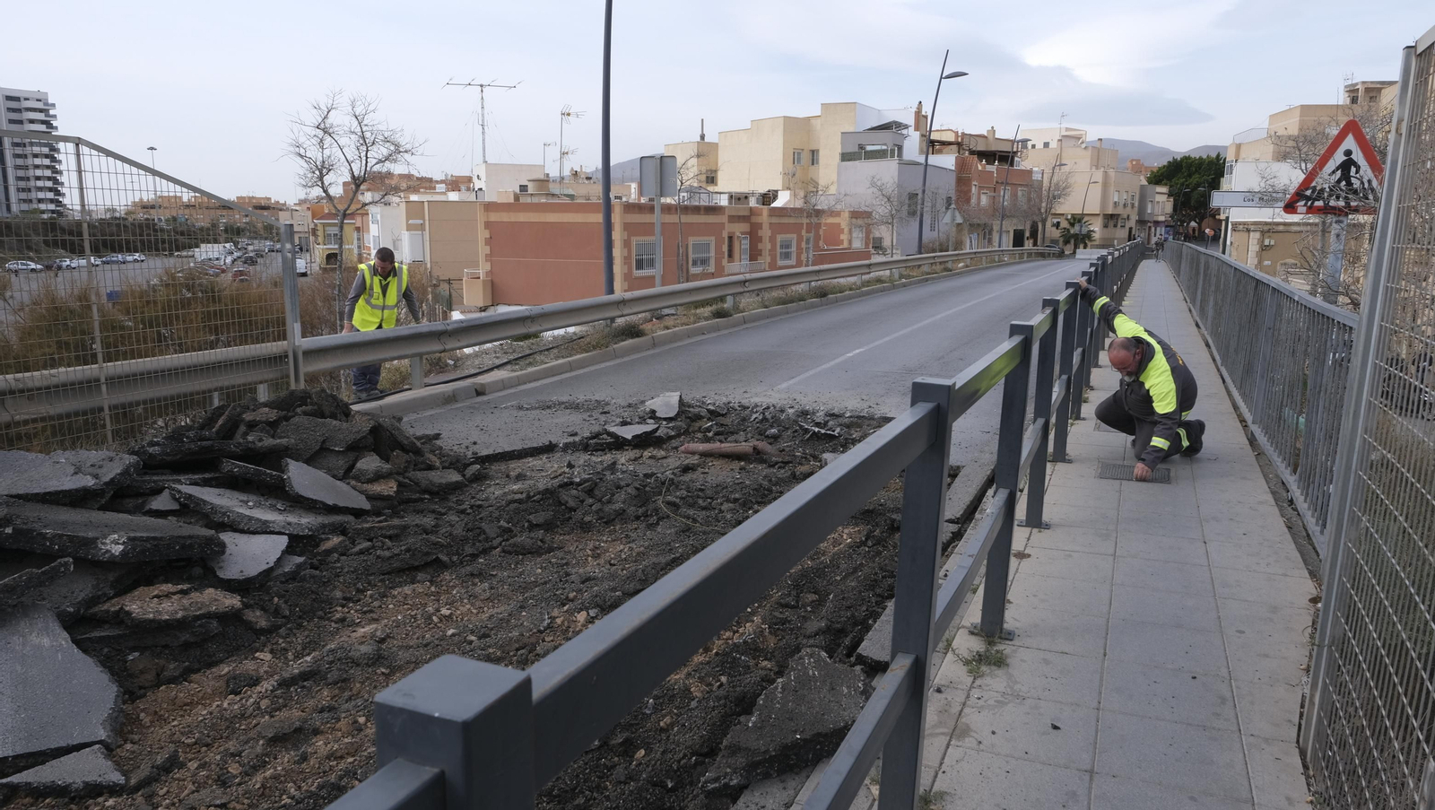 Imágenes del desmantelamiento del puente de Los Molinos, para el soterramiento del AVE