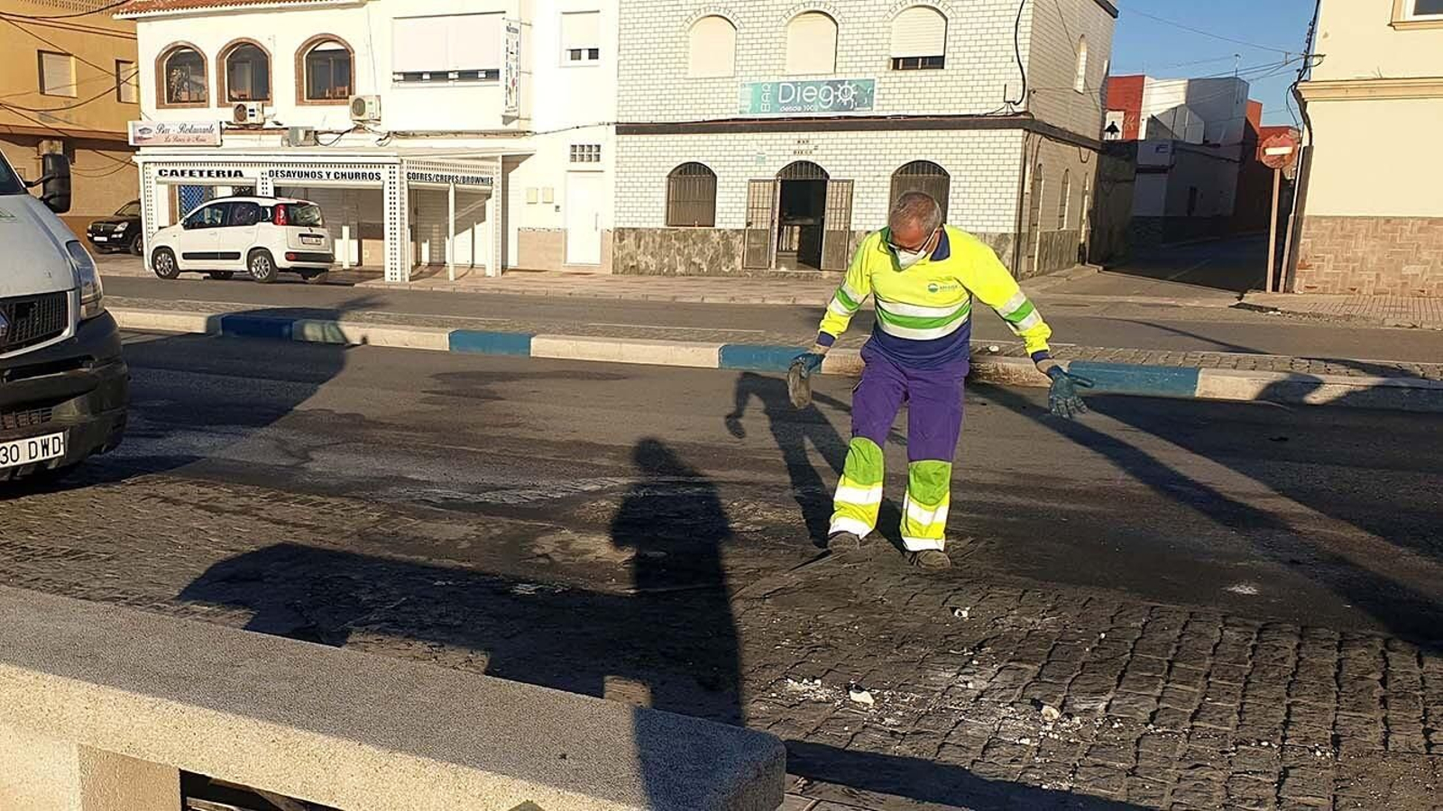Las fotos de los destrozos del mobiliario urbano en la Línea de la Concepción