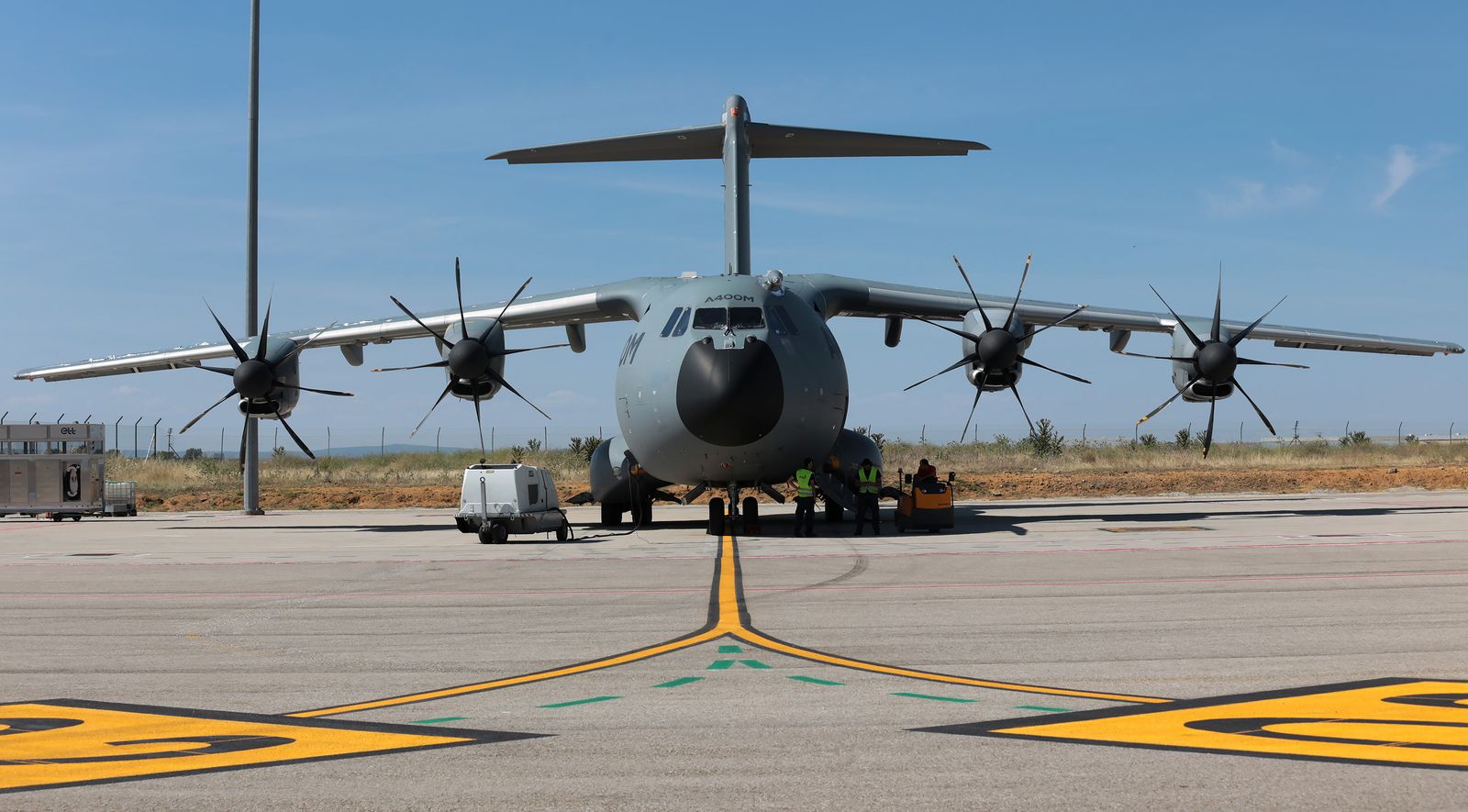 Un ejemplar del A400M, en el aeropuerto de Sevilla.