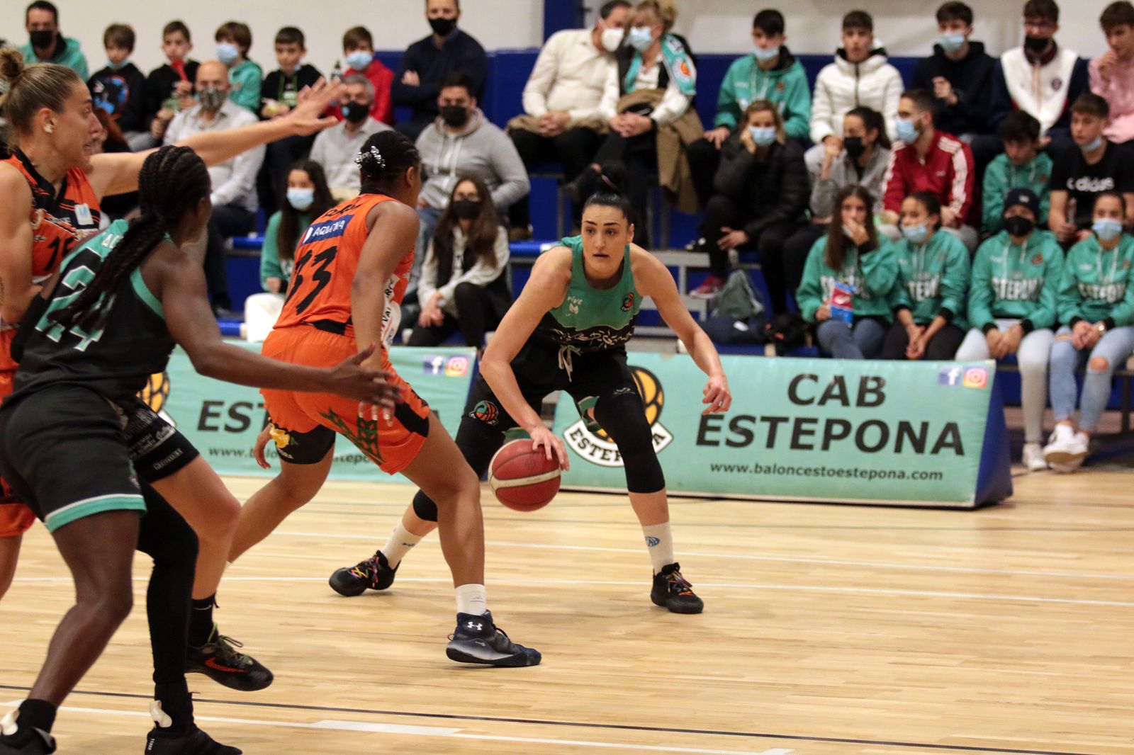 Pocek, en un lance del juego en el Pineda.