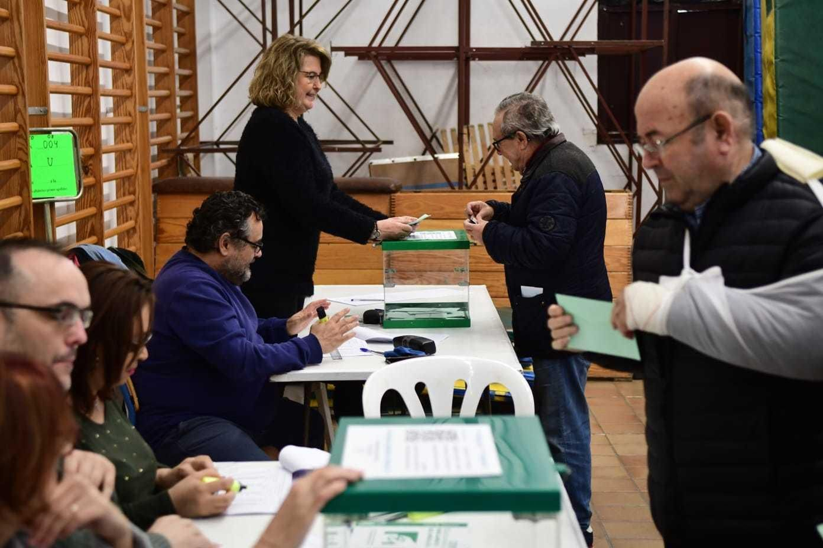 Las imágenes de la jornada electoral en Córdoba