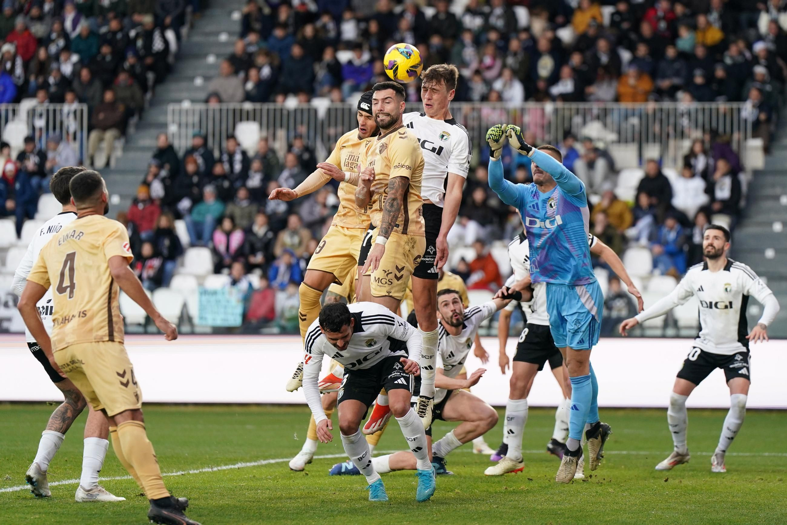 El Burgos-Málaga CF, en fotos