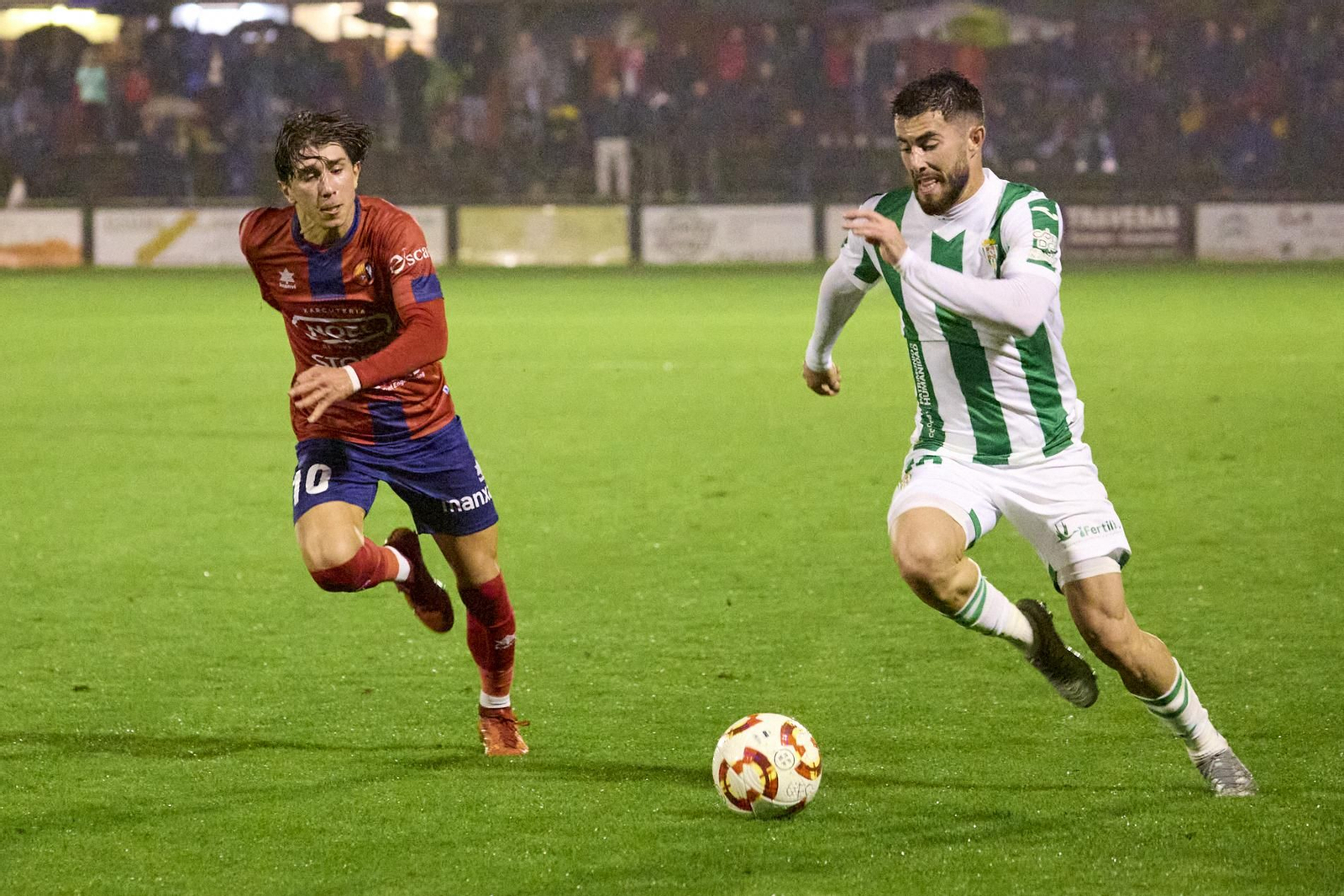 Las mejores fotos de la derrota del Córdoba CF en Olot en la Copa del Rey