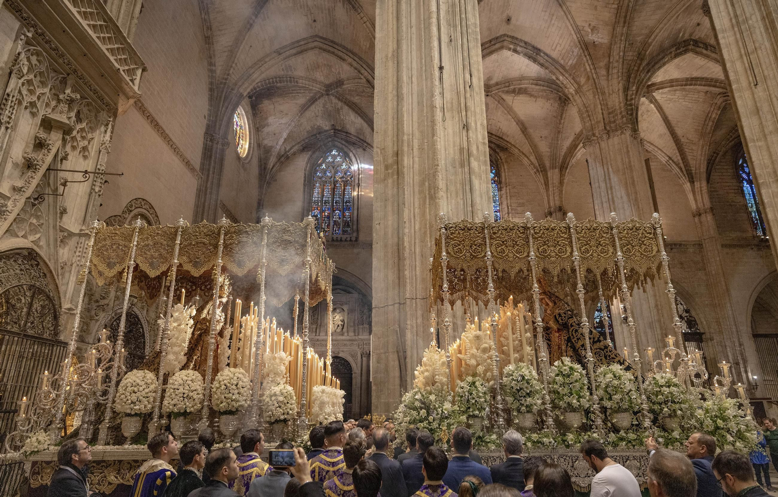 La procesión Magna desde la Catedral, todas las fotos
