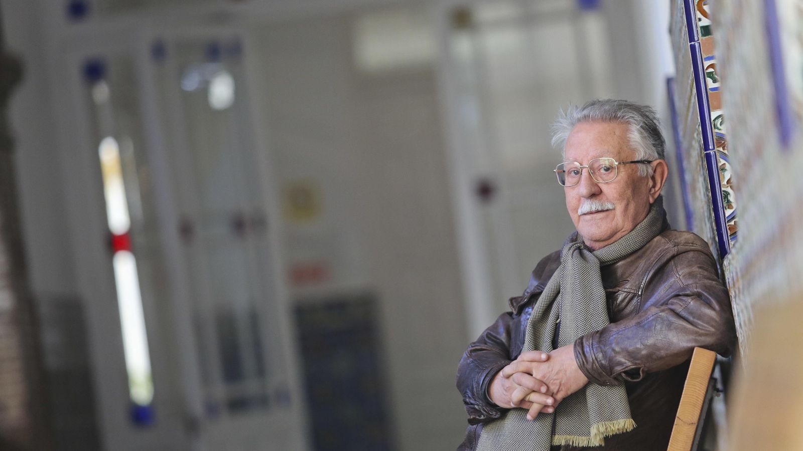 El artista, en un pasillo del viejo Centro Cívico.