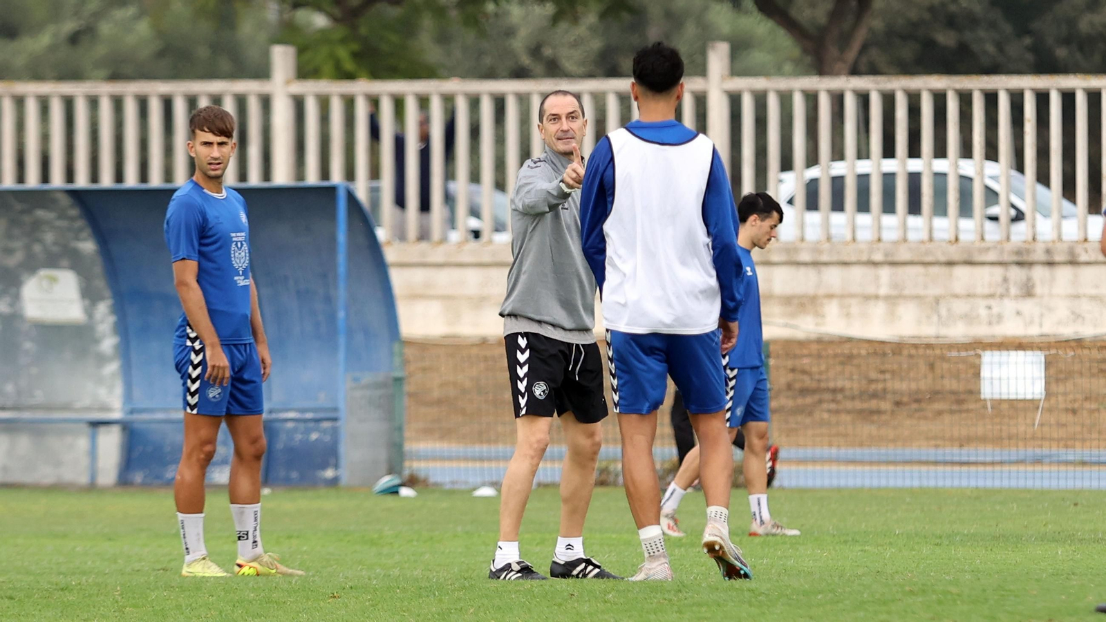 Primer entrenamiento del nuevo entrenador en el Xerez DFC