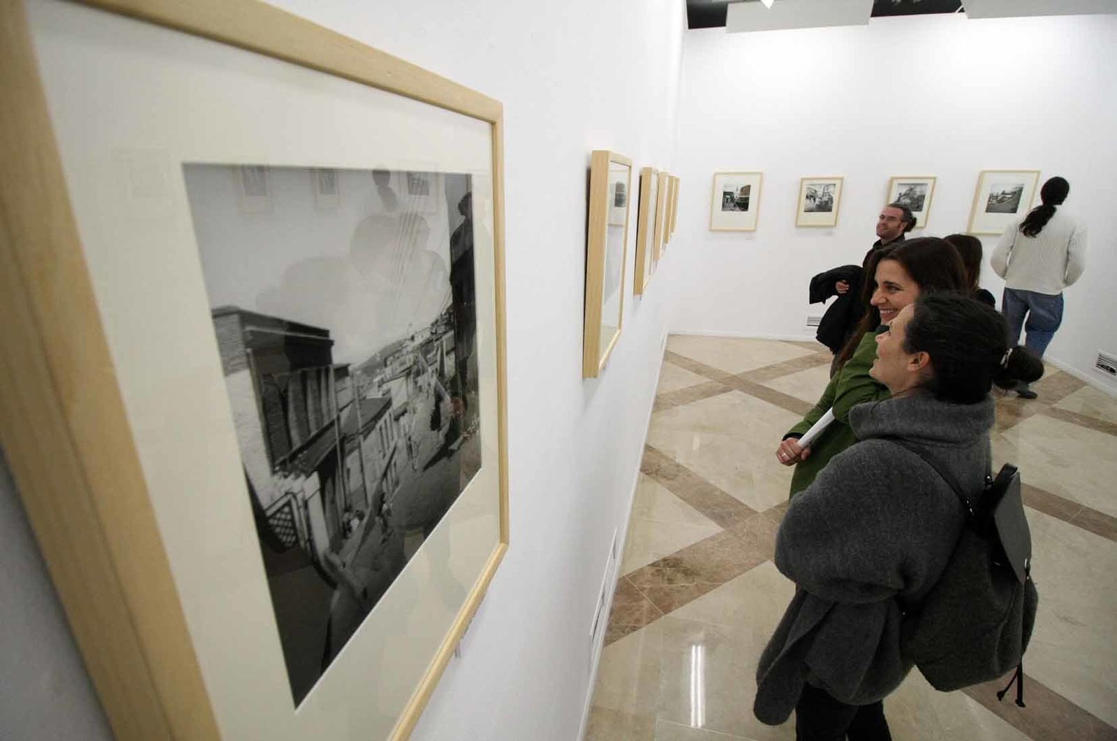 La inauguración de la exposición 'Valparaíso 1940-1950' de Antonio Quintana, 'Latitudes'