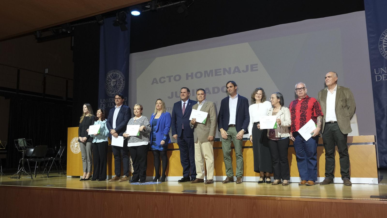 Las imágenes del homenaje a los docentes almerienses en su jubilación