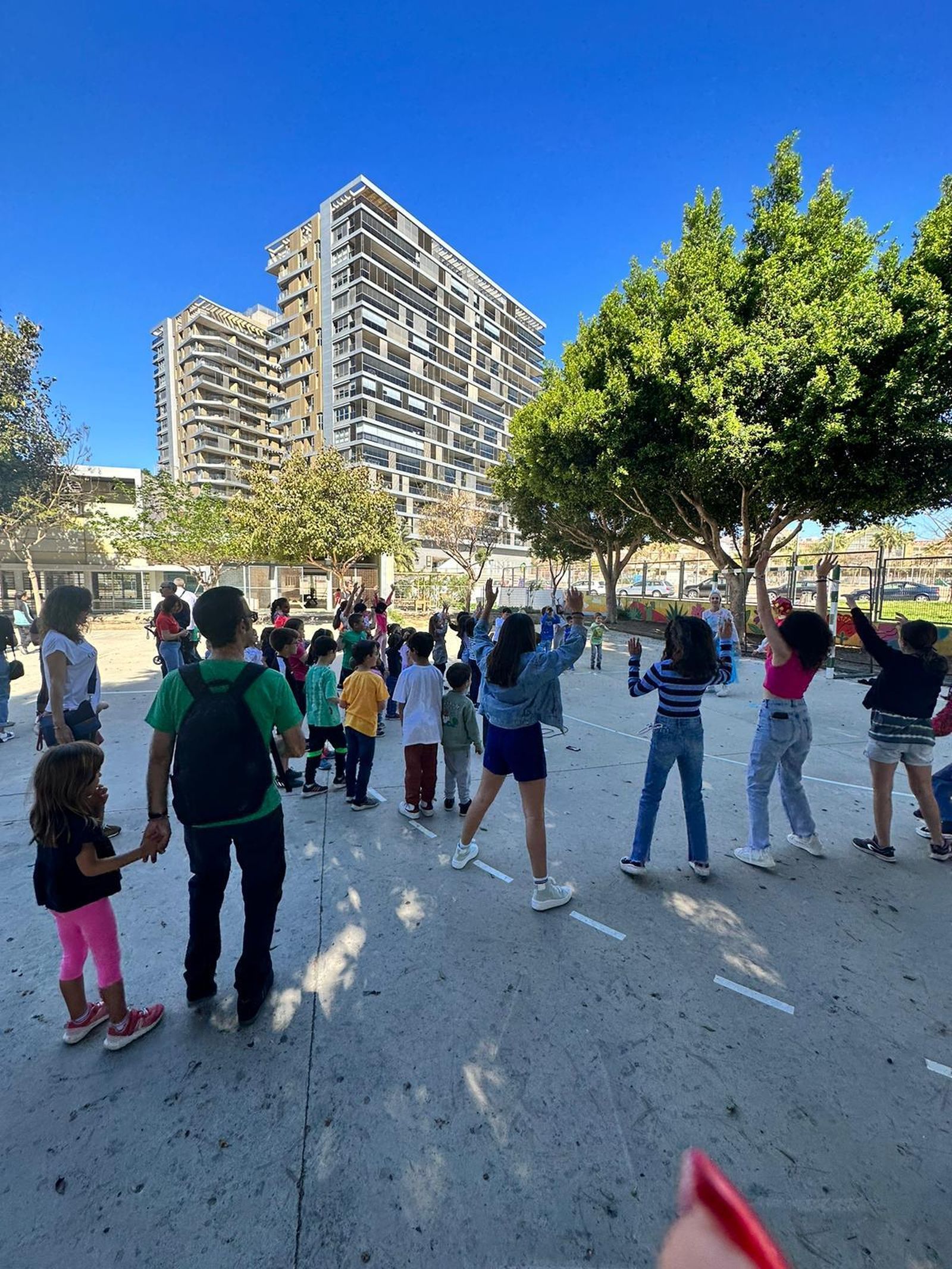 Fiesta de la Primavera en el CEIP Rafael Alberti para hacer del colegio un espacio cardioasegurado y cardiosaludable
