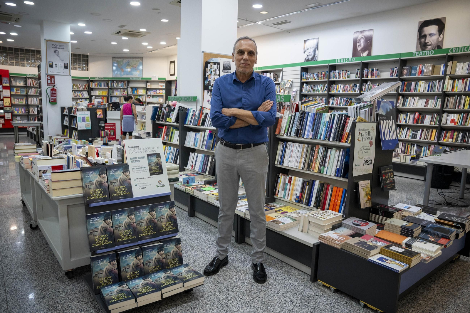 La presentación en Almería de la novela escrita por Manuel Hurtado, en imágenes