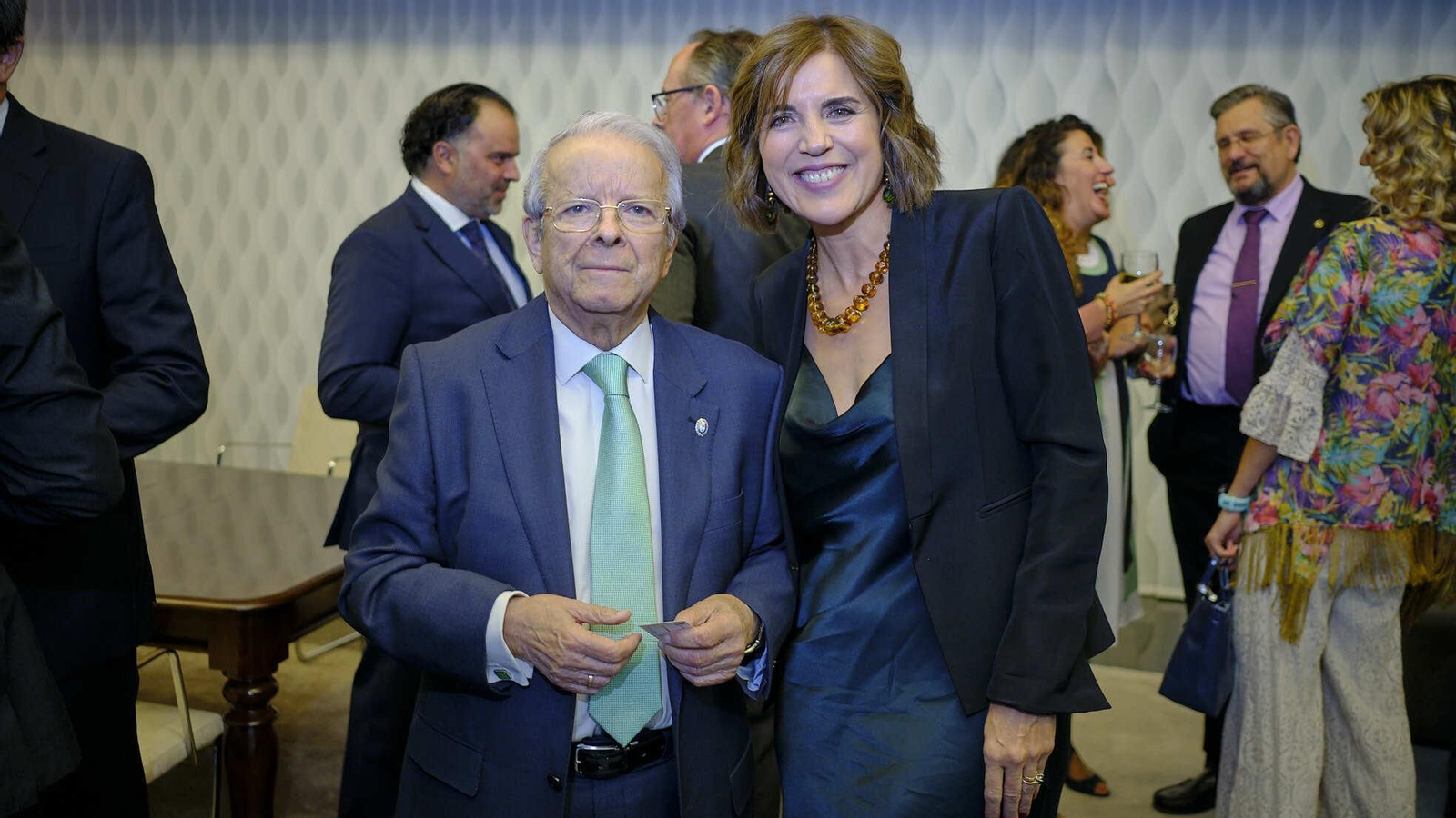 Entrega del premio Federico Joly a Augusto Delkáder