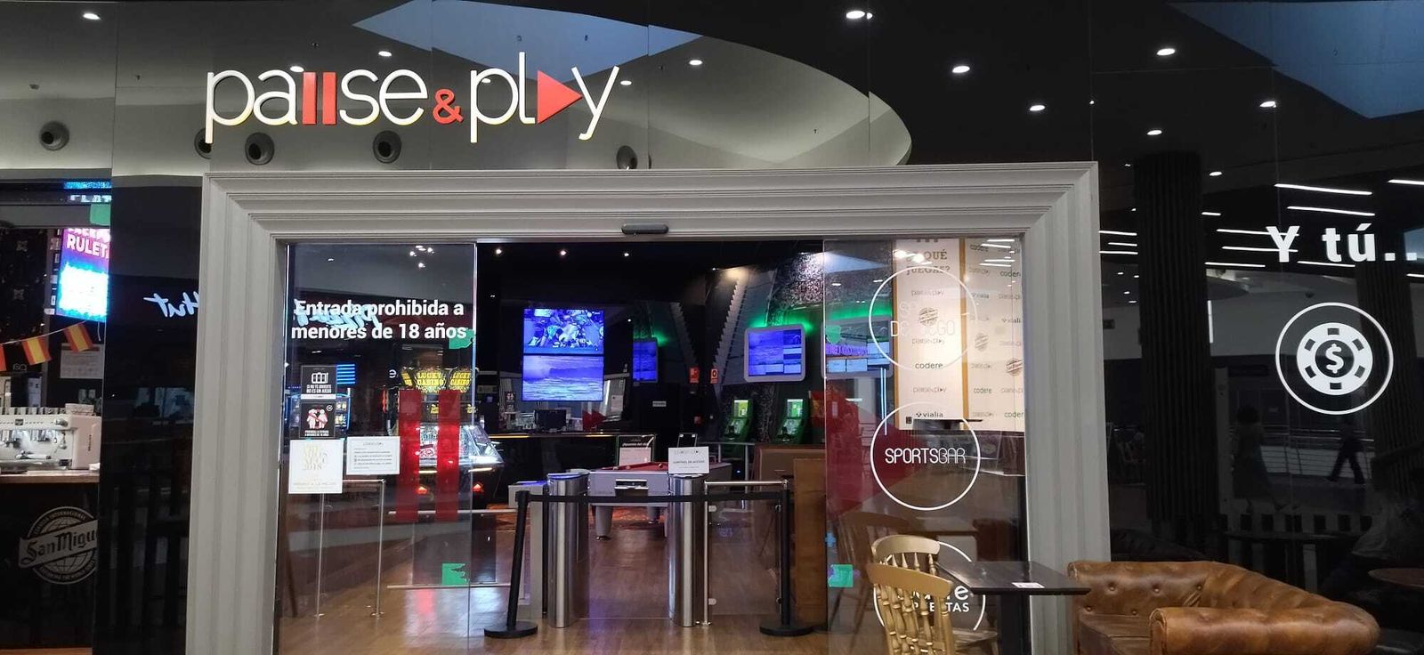 El salón de juegos ha reabierto sus puertas.