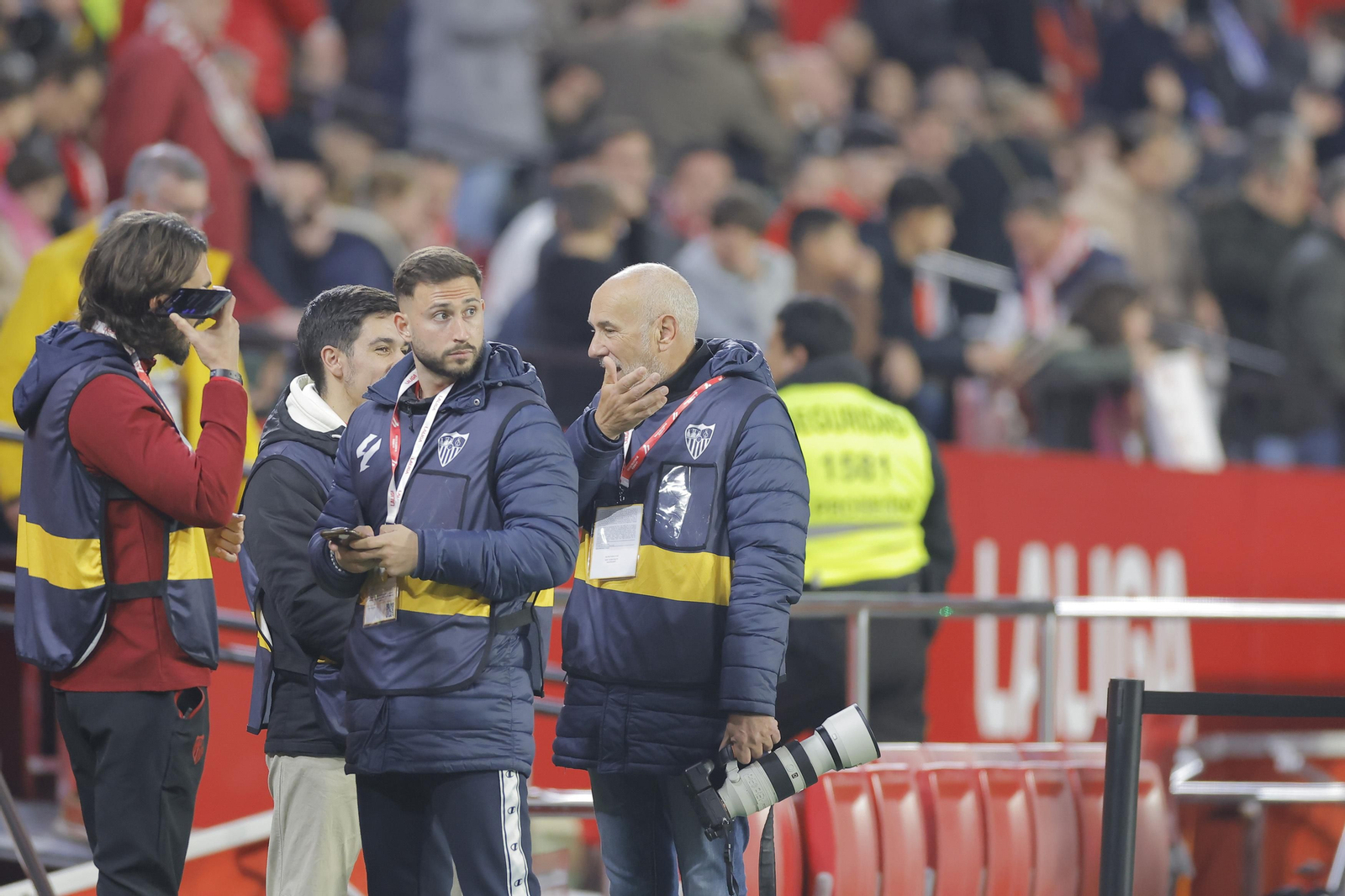Búscate en las fotos del Sevilla-Alavés