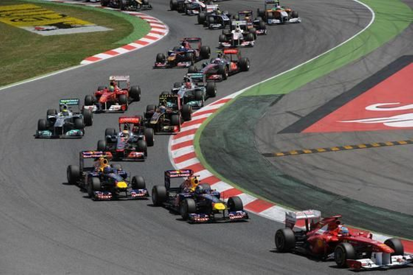 Vettel vuelve a ganar en Montmeló. Alonso acaba quinto.

Foto: AFP