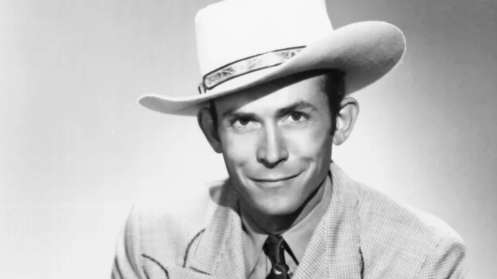 Hank Williams en un retrato de 1948 fotografiado en Nashville