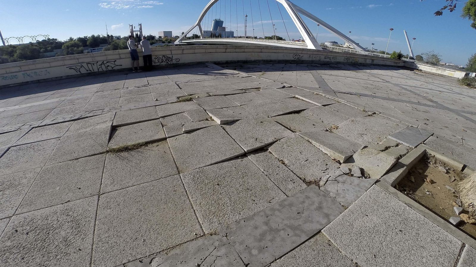 La calle Torneo a la espera de su esperada reparación.
