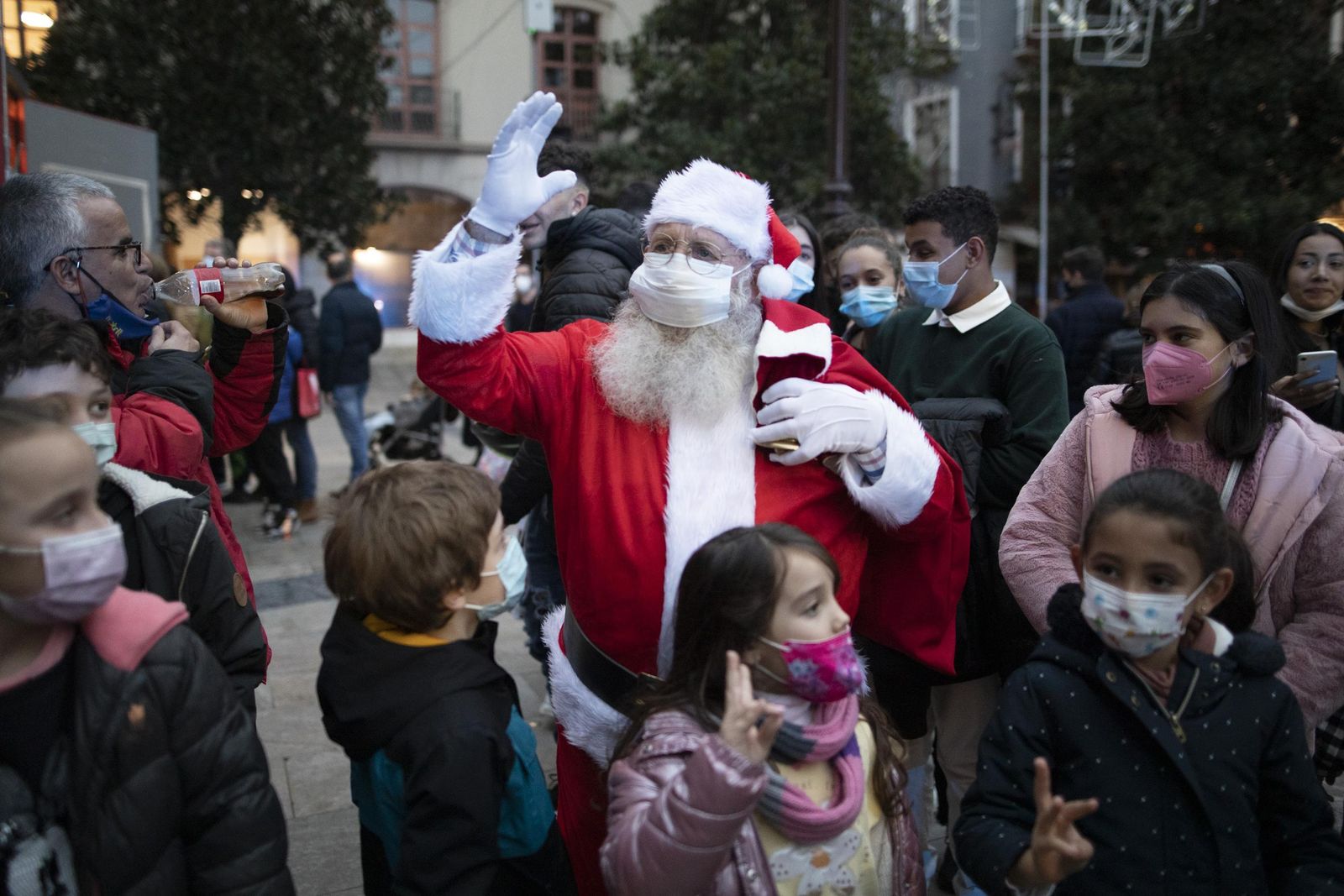 Fotos de las cabalgatas de Papá Noel en Granada