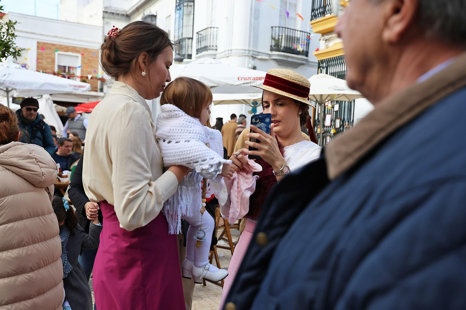 Imágenes del ambiente en la Feria de Época 1900 de Moguer