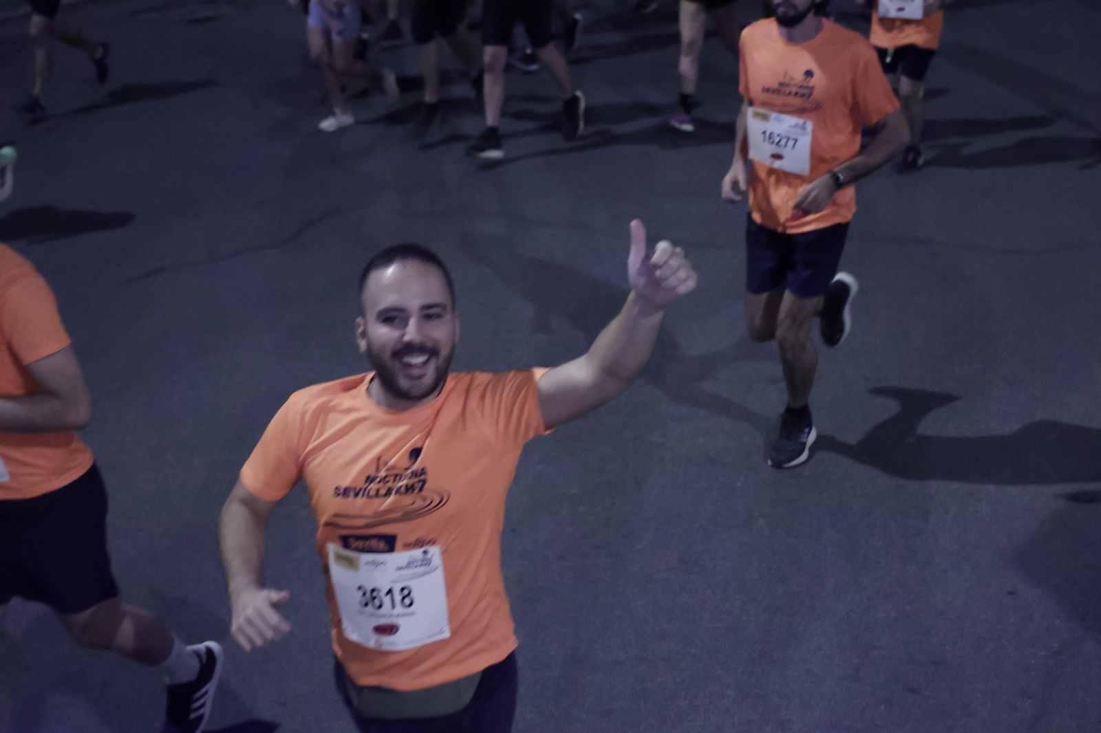 Búscate en la Carrera Nocturna de Sevilla (3)