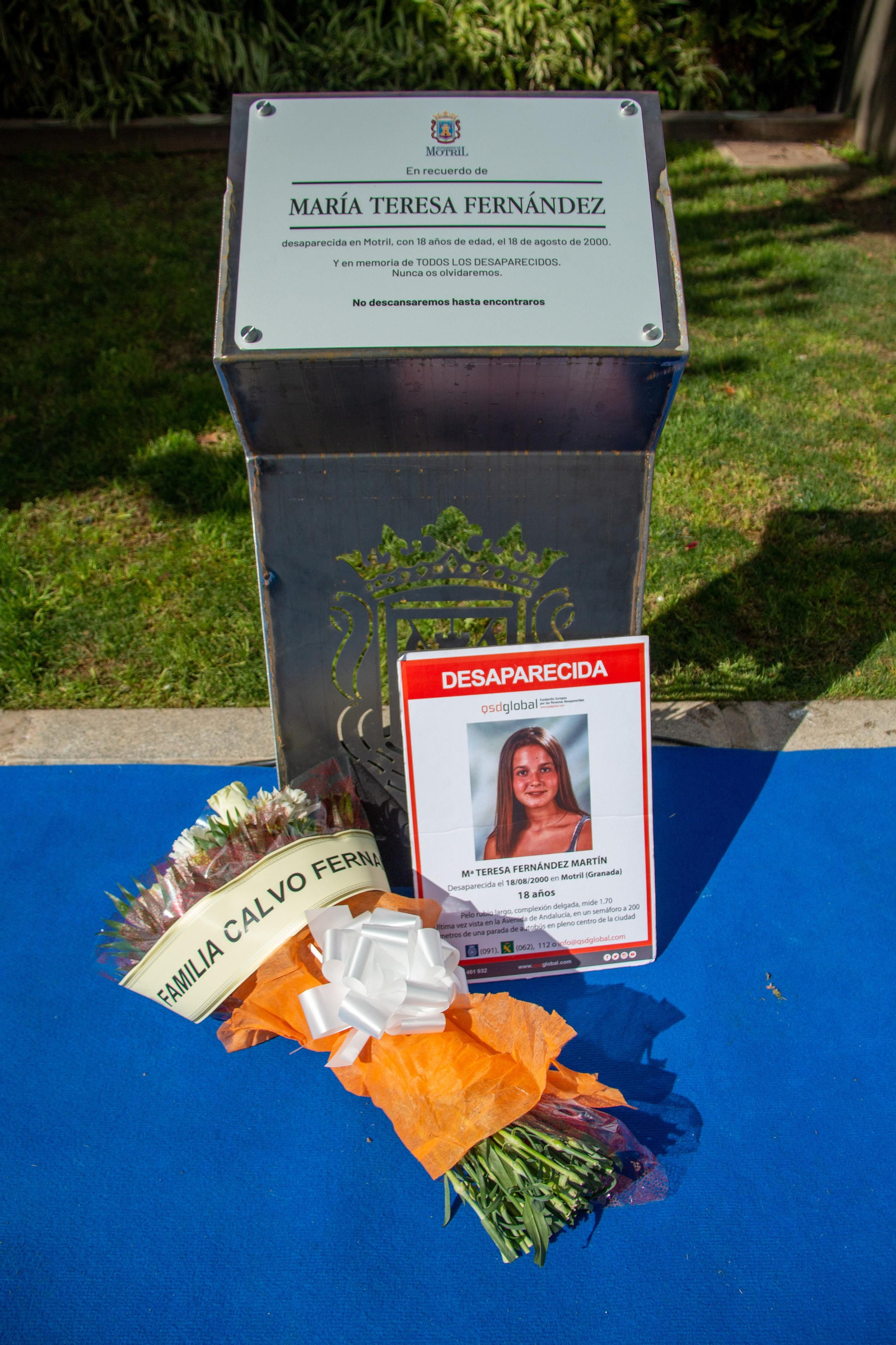 Motril realiza un homenaje para recordar a María Teresa, la joven desaparecida en 2000, y a personas desaparecidas en todo el país