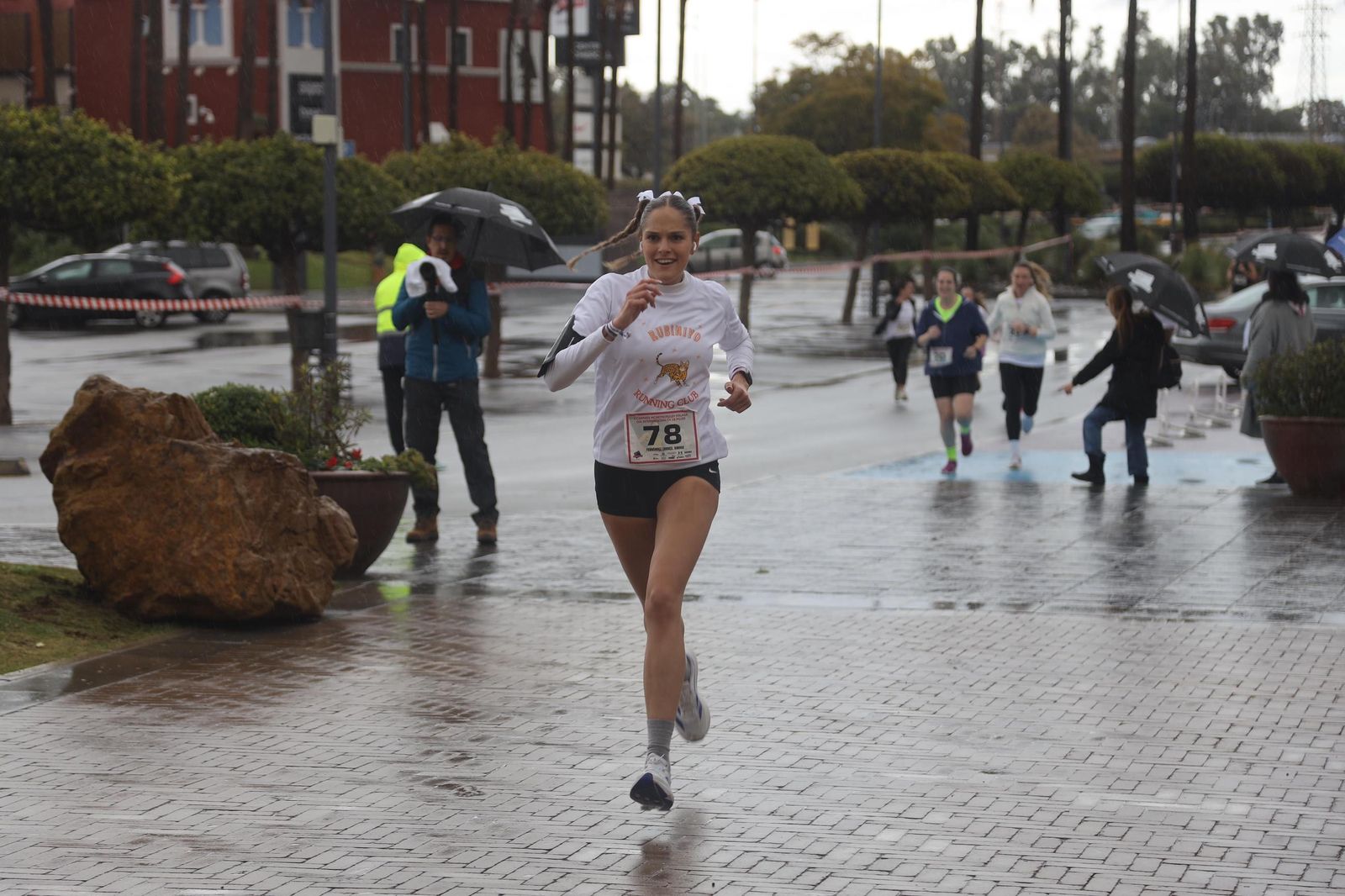 La Carrera por el Día Internacional de la Mujer en Málaga, en fotos