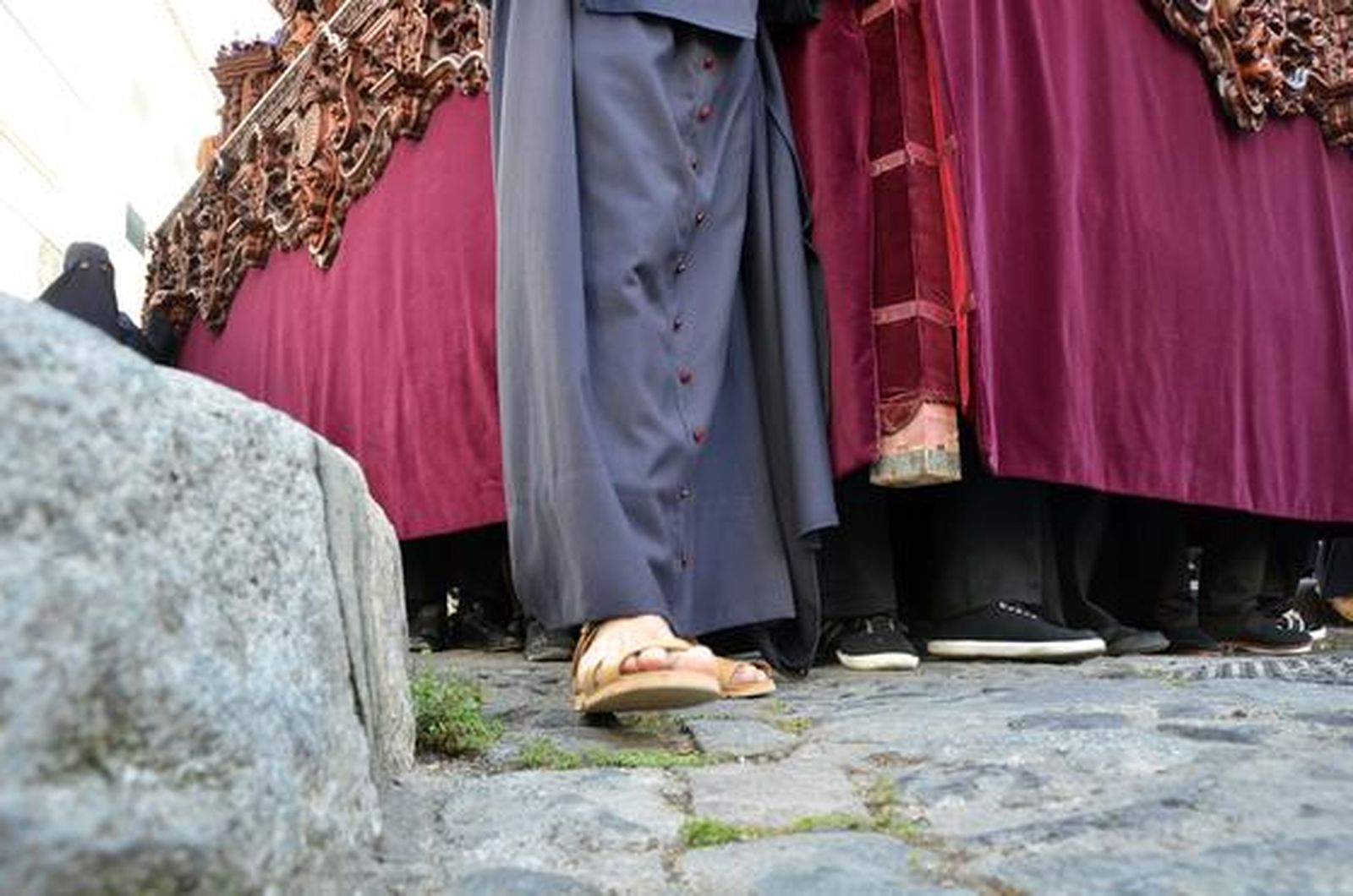 El discurrir por las calles del casco viejo.

Foto: Manuel Aranda